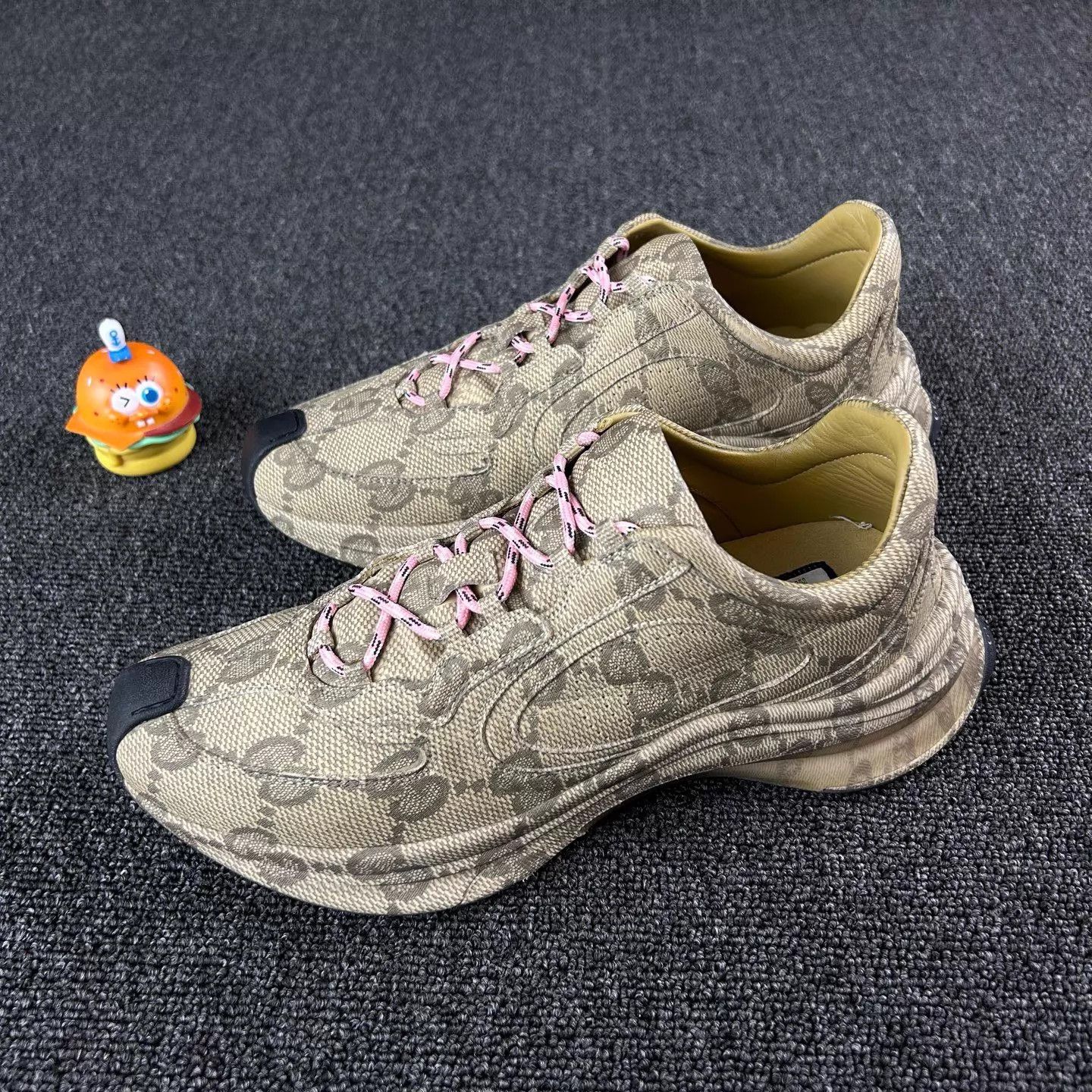 Gucci Gucci GG Monogram Sneaker Pink Laces Size US 8.5 / IT 38.5 - 1 Thumbnail