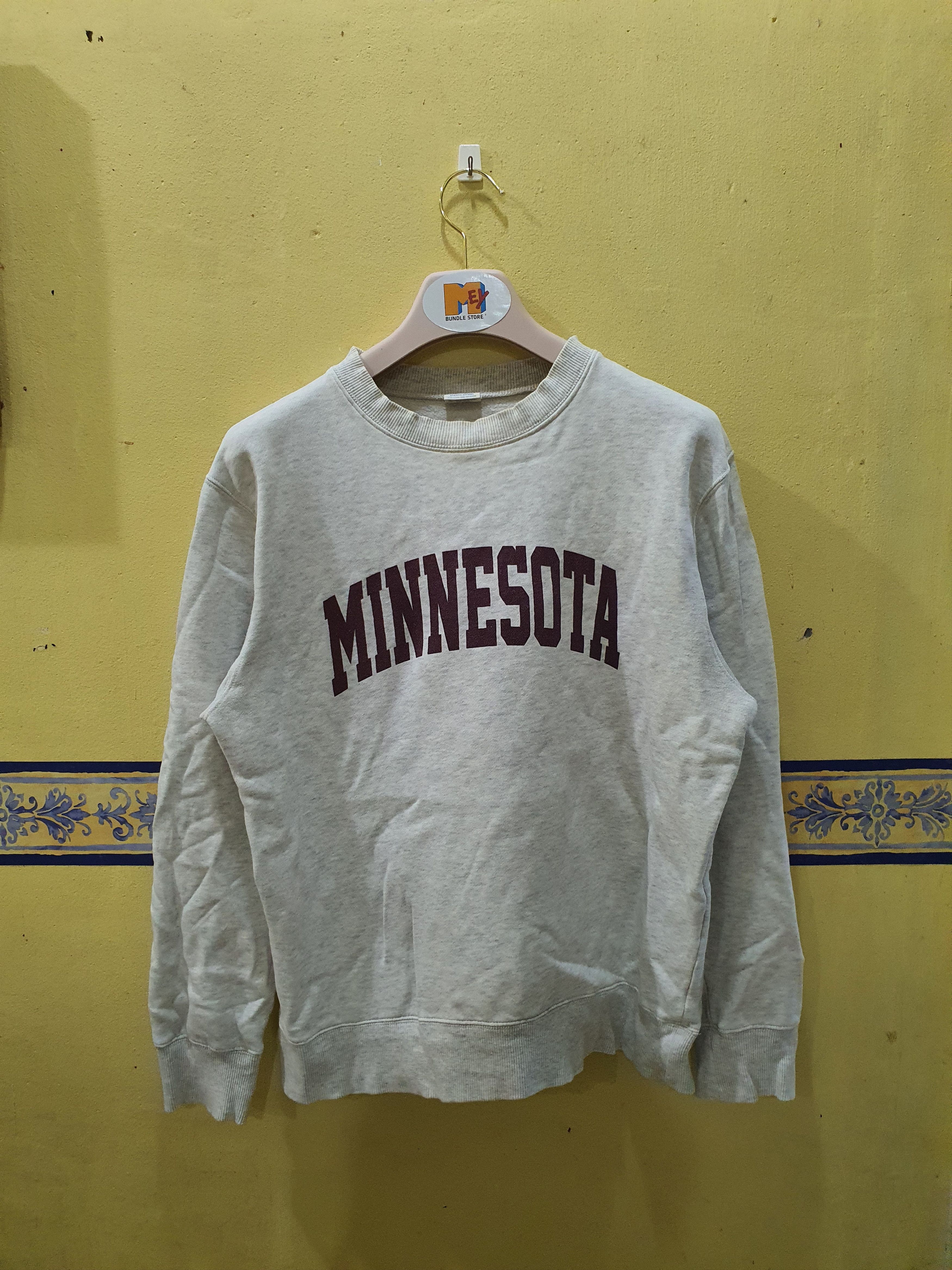 Champion vintage Champion "Reverse Weave" University of Minnesota Size US L / EU 52-54 / 3 - 3 Thumbnail