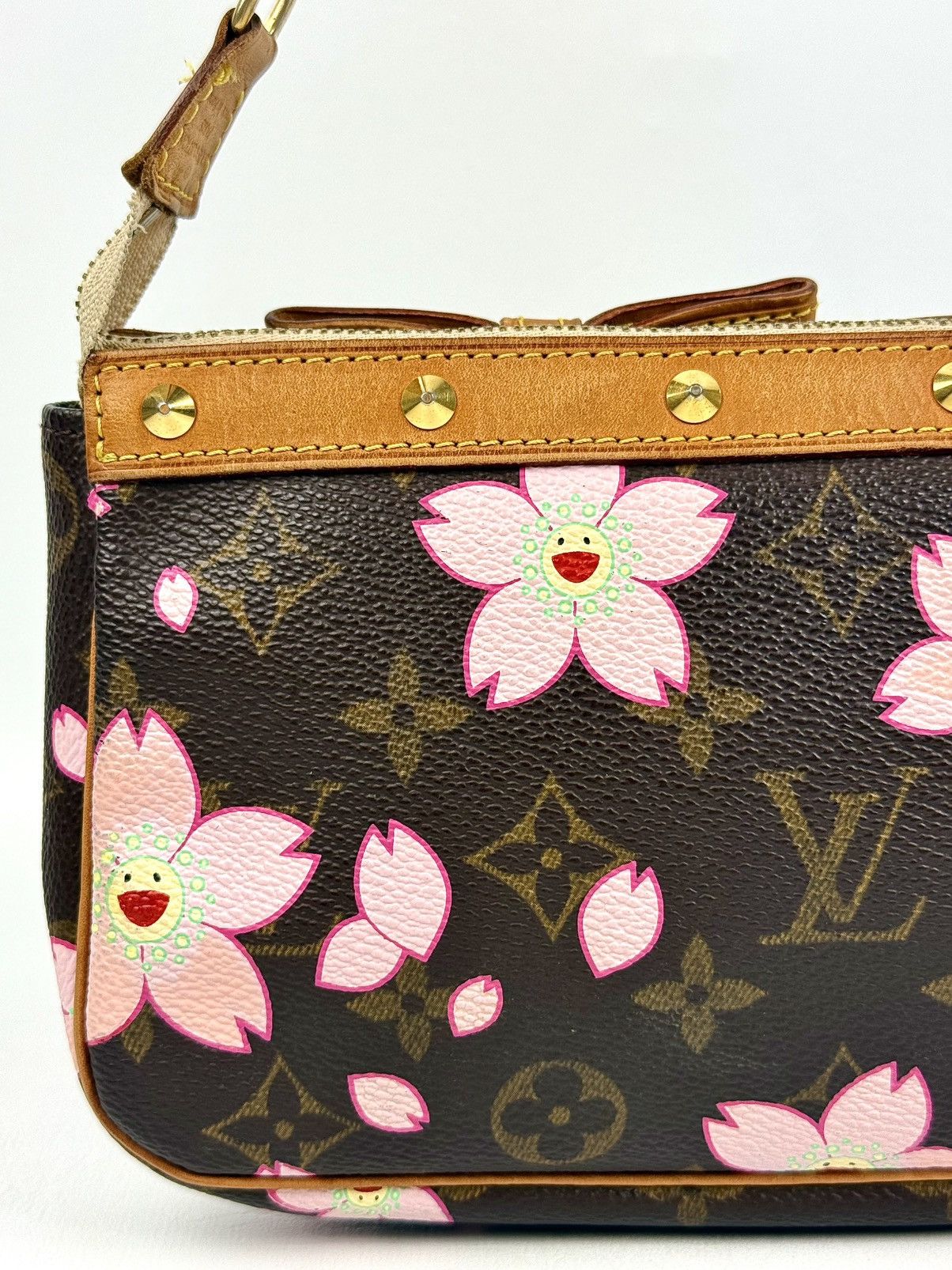Louis Vuitton × Takashi Murakami Louis Vuitton - Murakami - SS/03 - Cherry Blossom - Pochette Size ONE SIZE - 13 Thumbnail