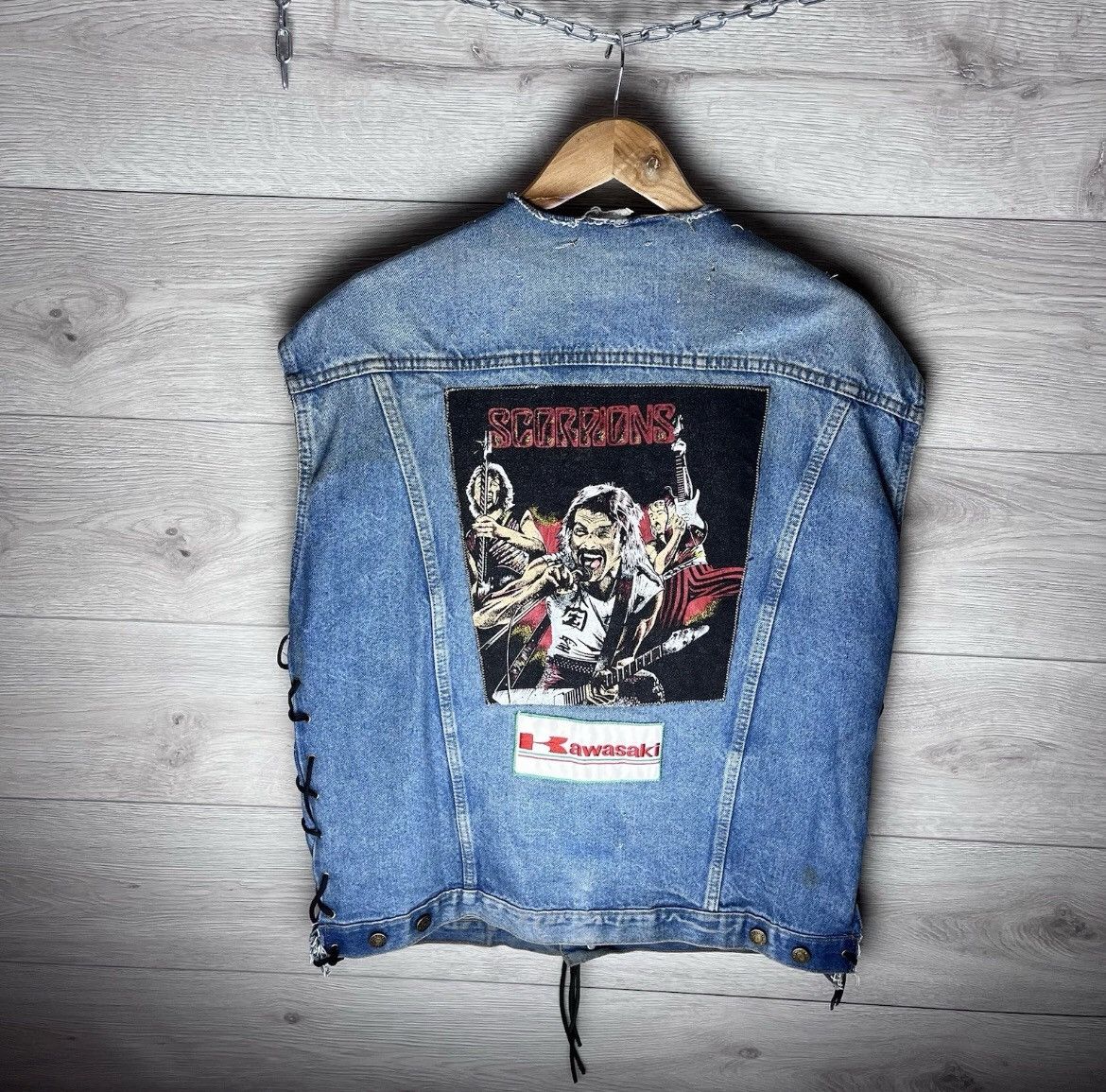 Hard Rock Cafe Men's Denim Vest rock style size L music Scorpions USA 🇺🇸 Size US L / EU 52-54 / 3 - 1 Thumbnail