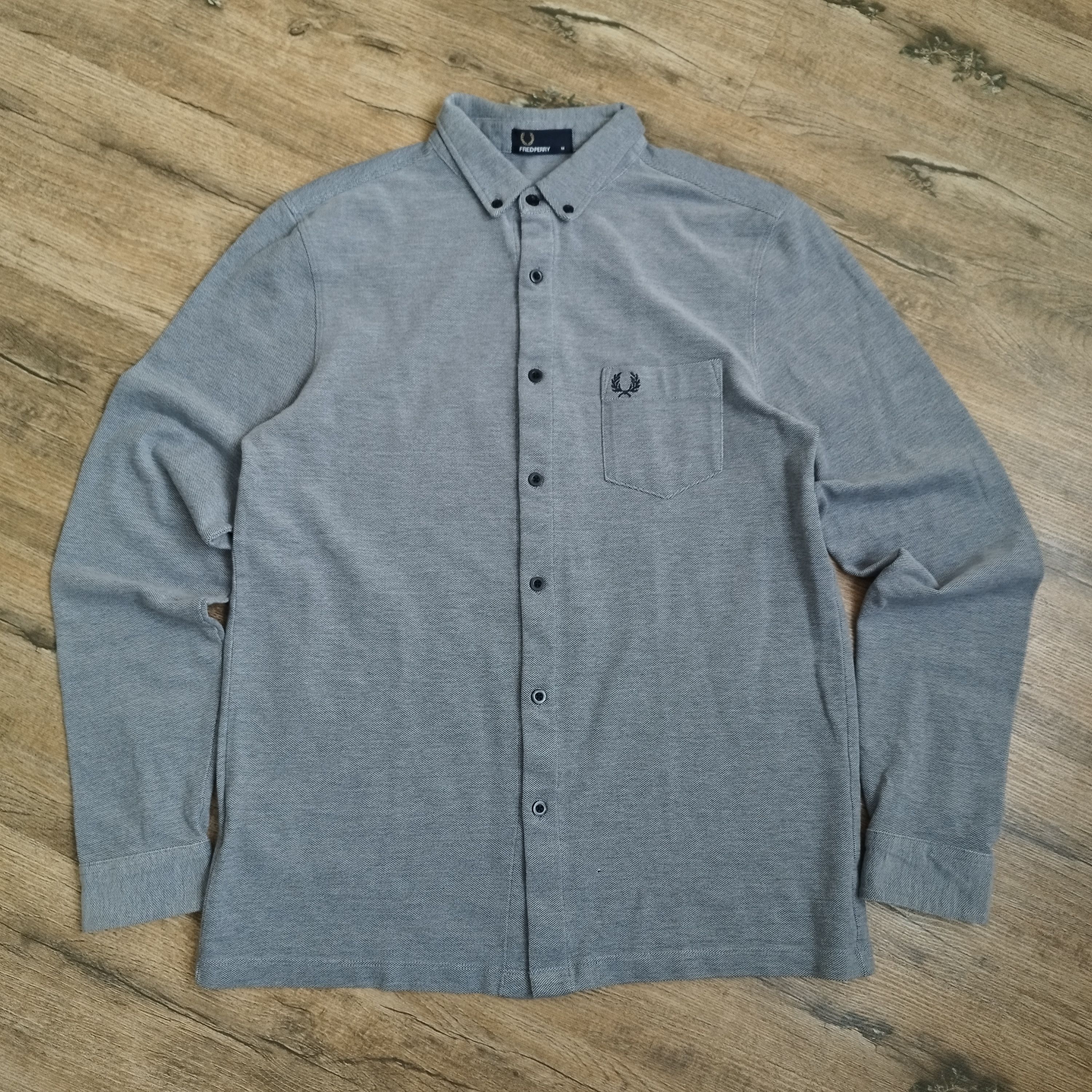Fred Perry Fred Perry Button-Down Long Sleeve Shirt mens M size Size US M / EU 48-50 / 2 - 1 Thumbnail