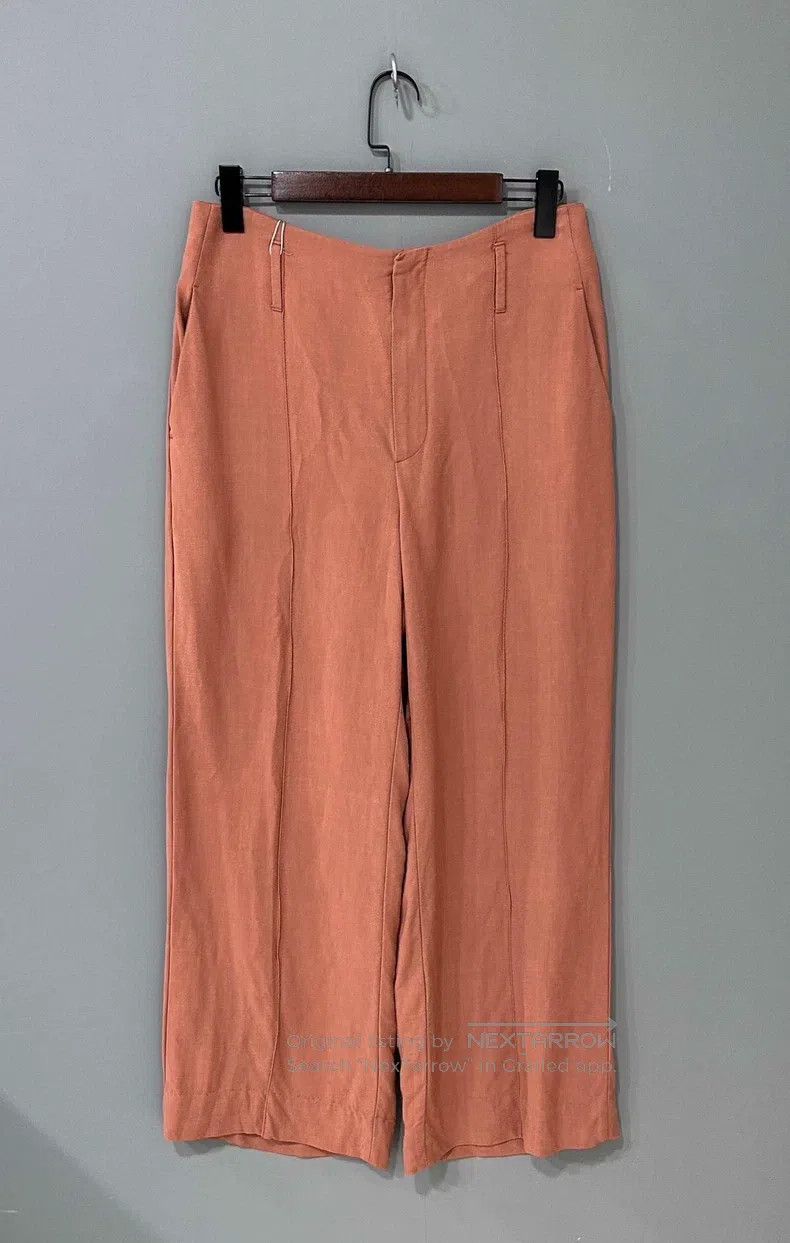 Brunello Cucinelli Brunello Cucinelli Beige Casual Pants Size 28" / US 6 / IT 42 - 1 Thumbnail