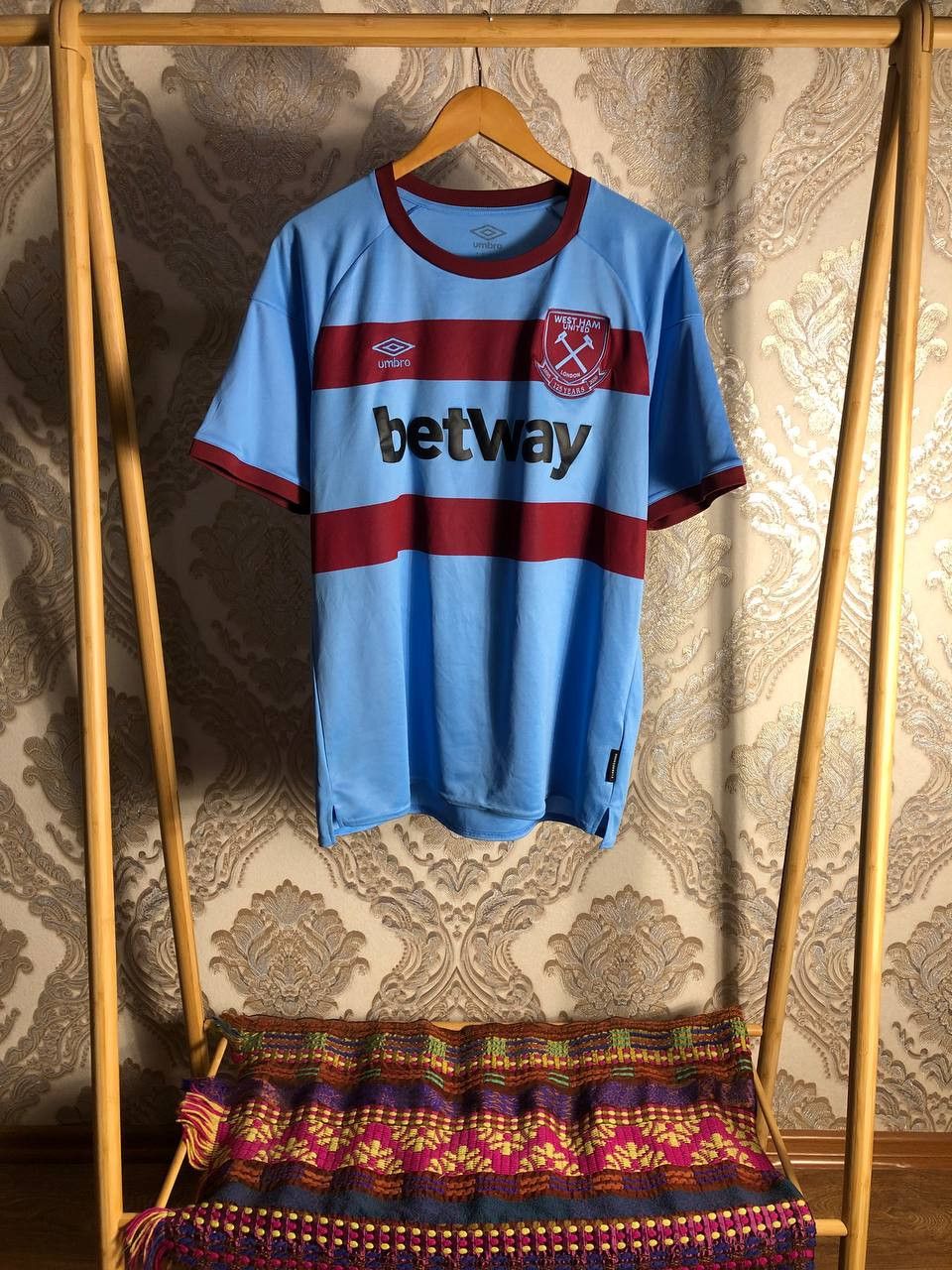 Umbro Vintage Umbro FC West Ham United England Soccer Jersey Retro Size US M / EU 48-50 / 2 - 2 Thumbnail