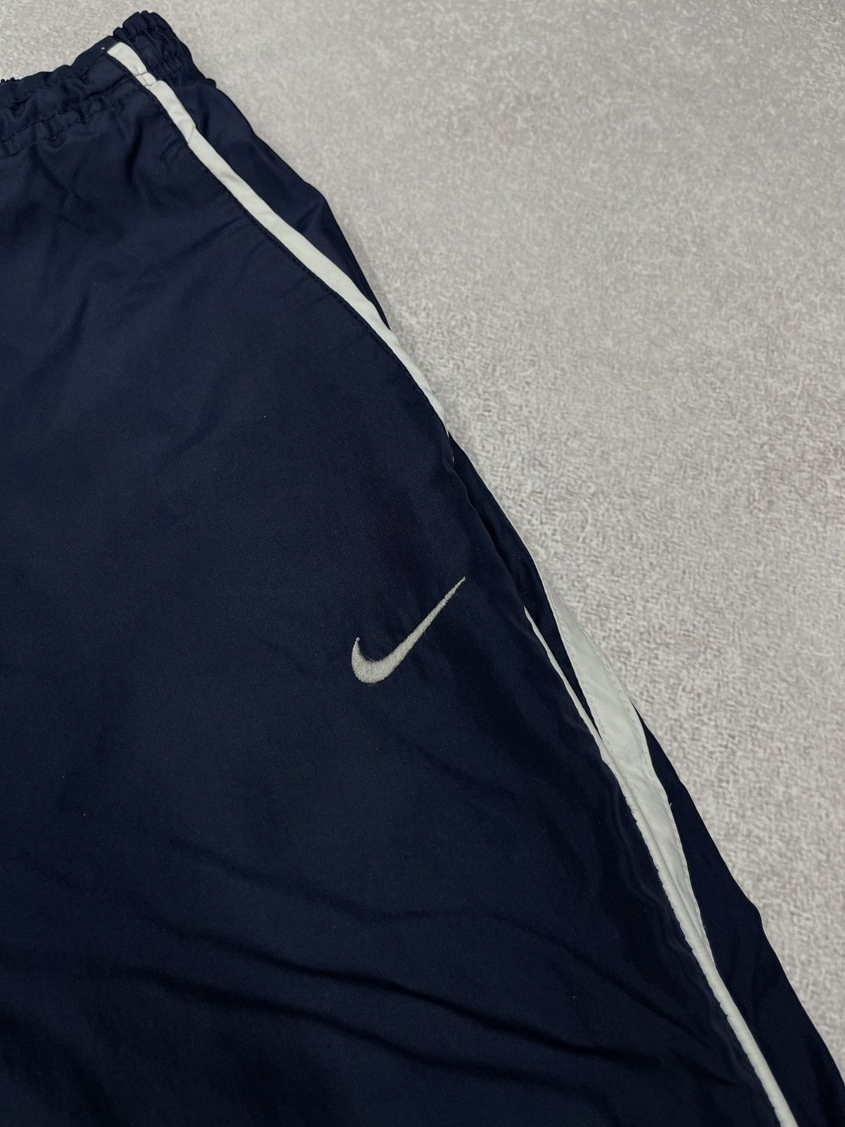 Nike Vintage Nike Nylon Sweatpants Navy Drill Y2K TECH ACG Size S Size US 30 / EU 46 - 4 Thumbnail