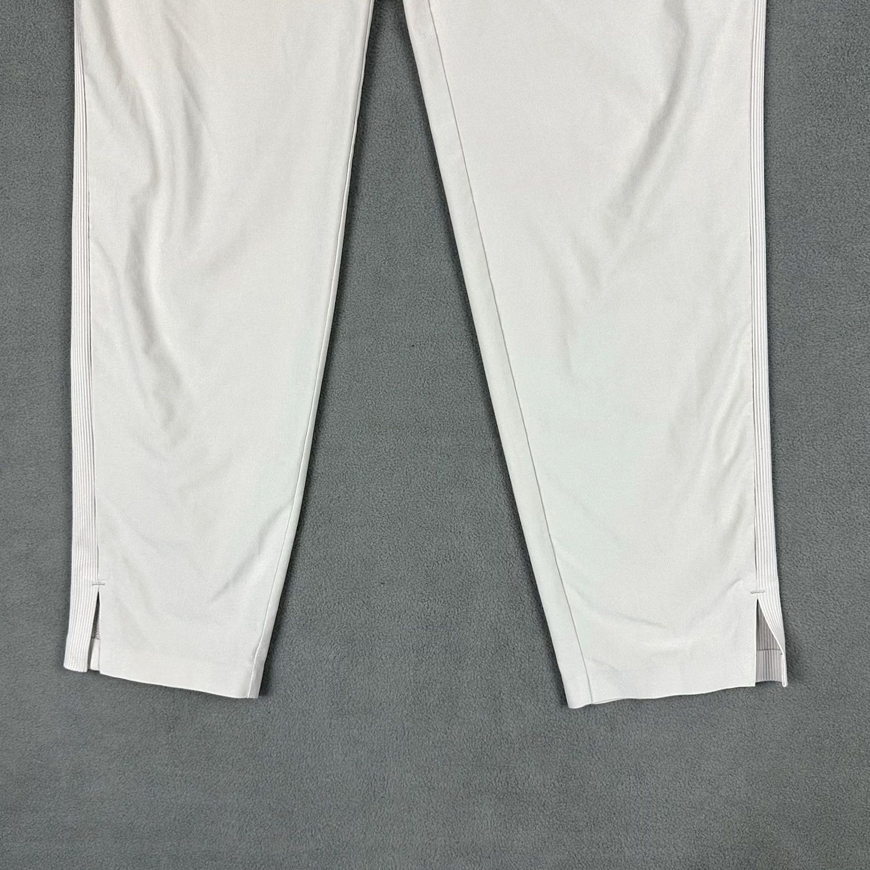 Athleta Athleta Women's Ankle Pant Casual Beige 27 in Inseam Pockets Zipperless Travel 2 31" Waist Regular Rise 8.5-10.5 in Size 26" / US 2 / IT 38 - 4 Thumbnail