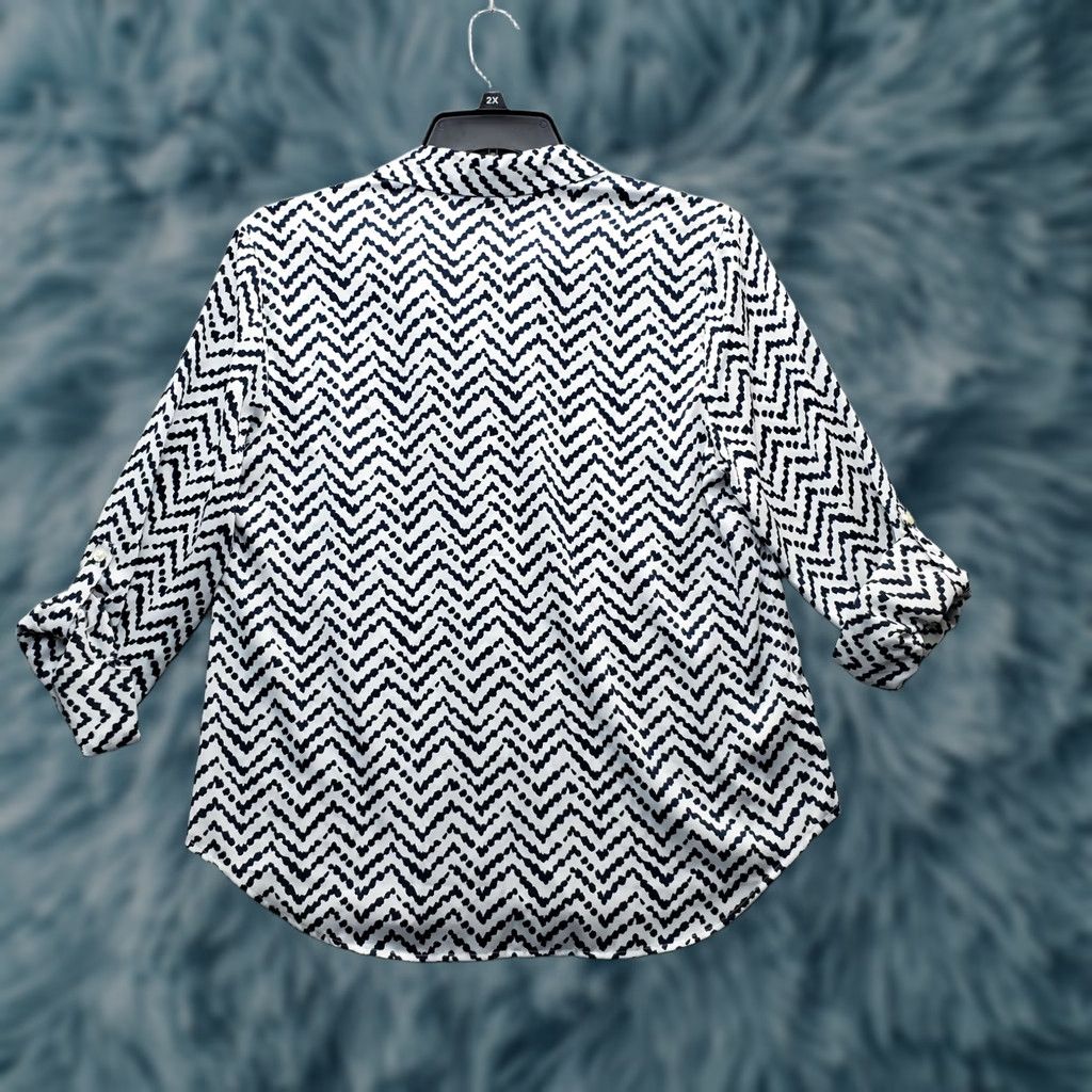 Ann Taylor Ann Taylor Shirt Womens 12 Multi Chevron Roll Tab Sleeve Button-Up Size XL / US 12-14 / IT 48-50 - 1 Thumbnail