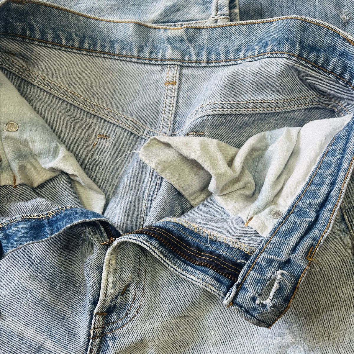 Levi's Grails Levis 501 Button 650 Distressed Ripped Denim USA Size US 30 / EU 46 - 17 Thumbnail