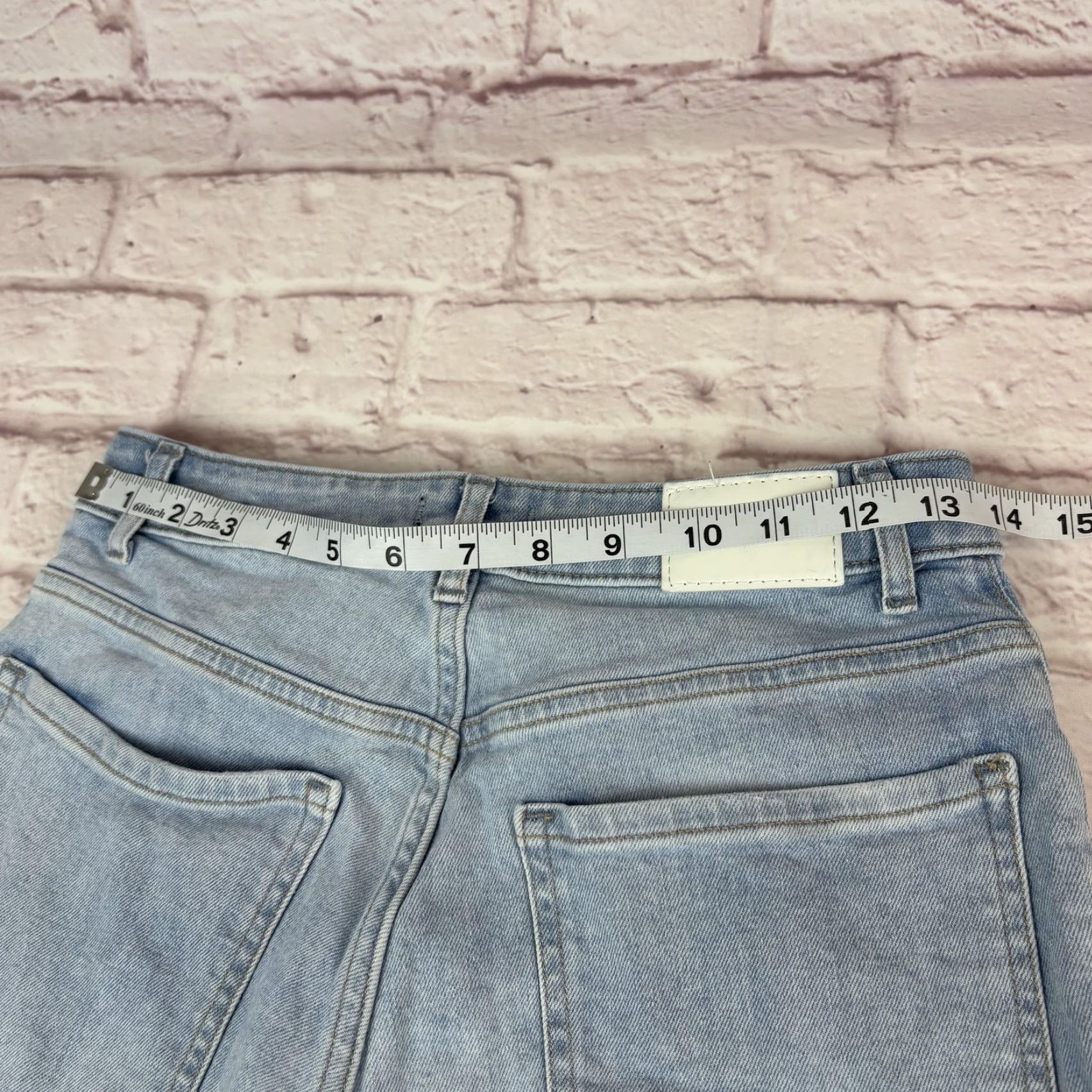 Express Express Women's Mom Jean Shorts 6 Light Wash Denim Super High Rise Frayed Hem Fringe Casual Size 28" / US 6 / IT 42 - 5 Thumbnail