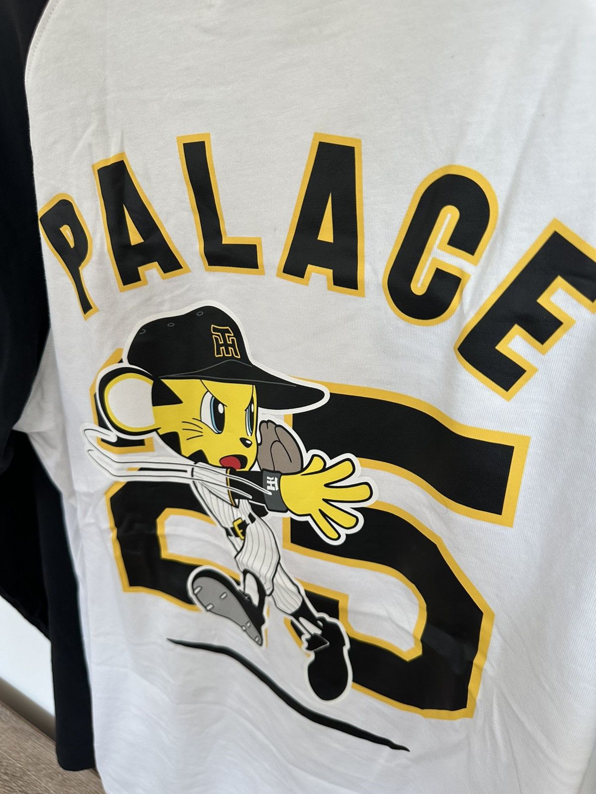 Palace SOLDD Palace Osaka exclusive Hanshin Tigers baseball tee Size US L / EU 52-54 / 3 - 6 Thumbnail