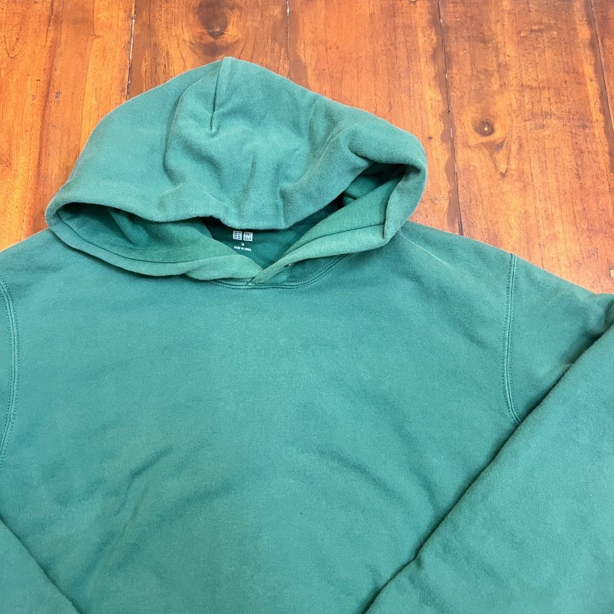 Uniqlo Japanese Brand Uniqlo Hoodie Faded Thrashed Size US M / EU 48-50 / 2 - 2 Thumbnail