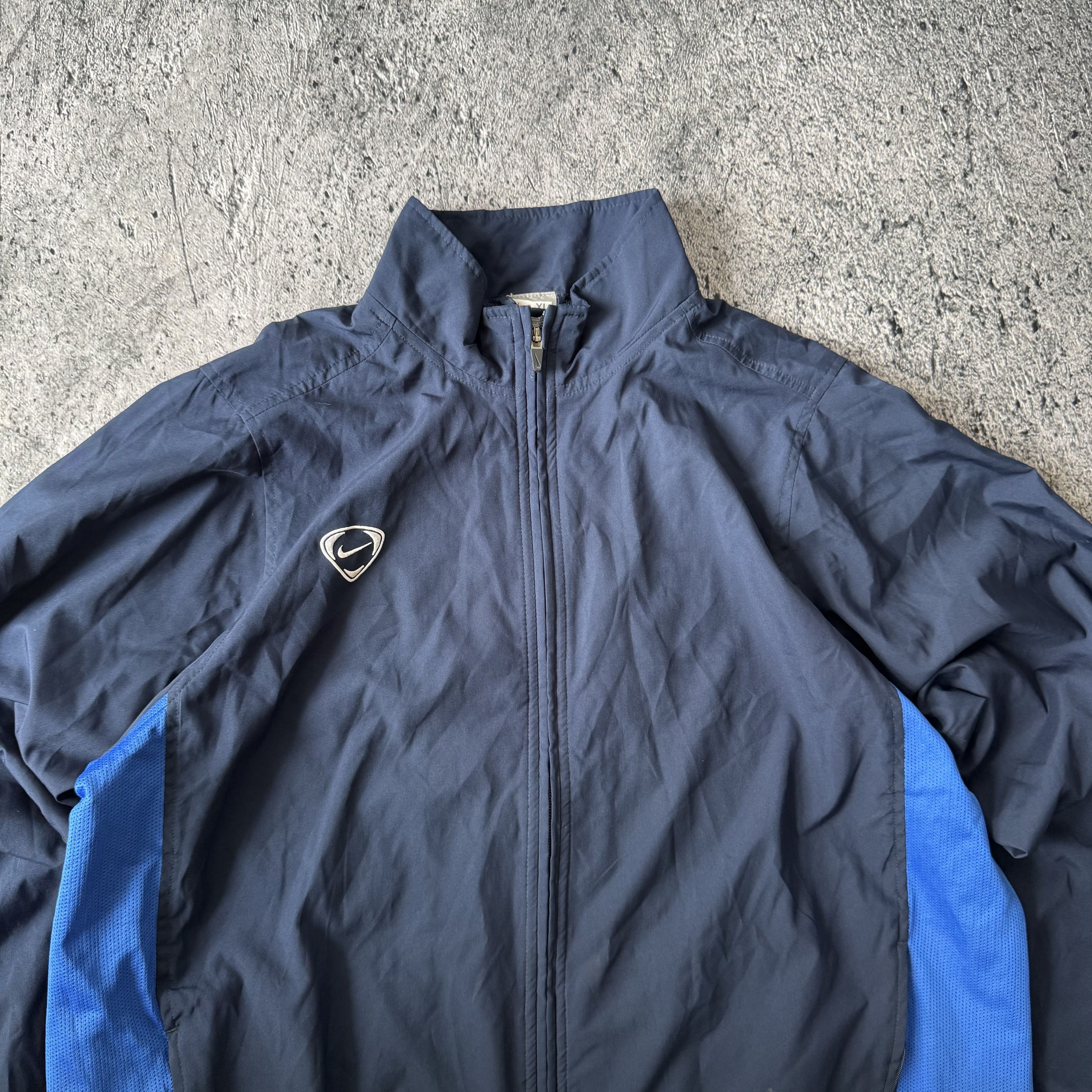 Nike Nike Vintage Nylon Track Boxy Oversize Jacket Windbreaker Size US XL / EU 56 / 4 - 4 Thumbnail