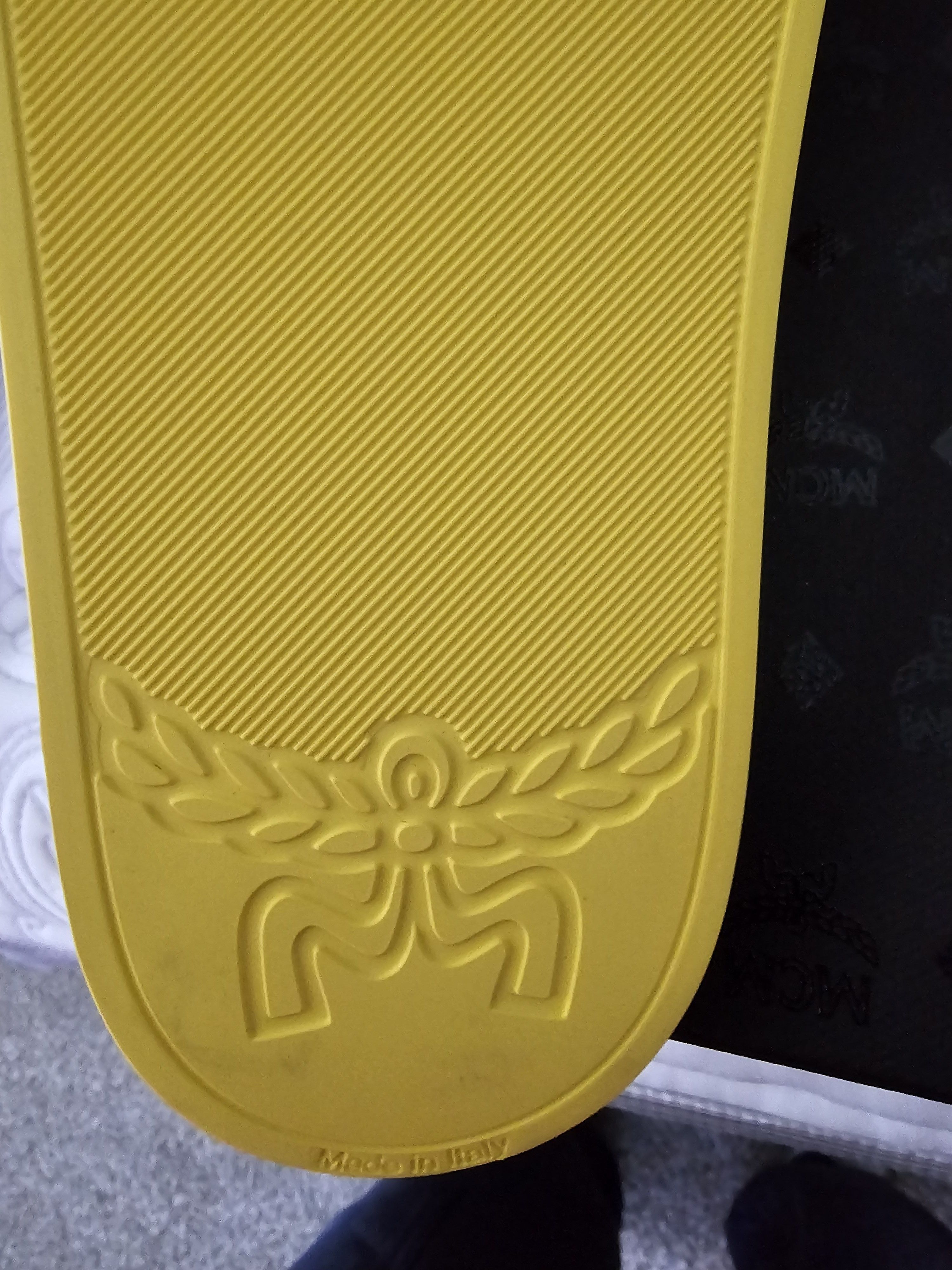 MCM MCM yellow slides Size US 7.5 / IT 37.5 - 8 Thumbnail