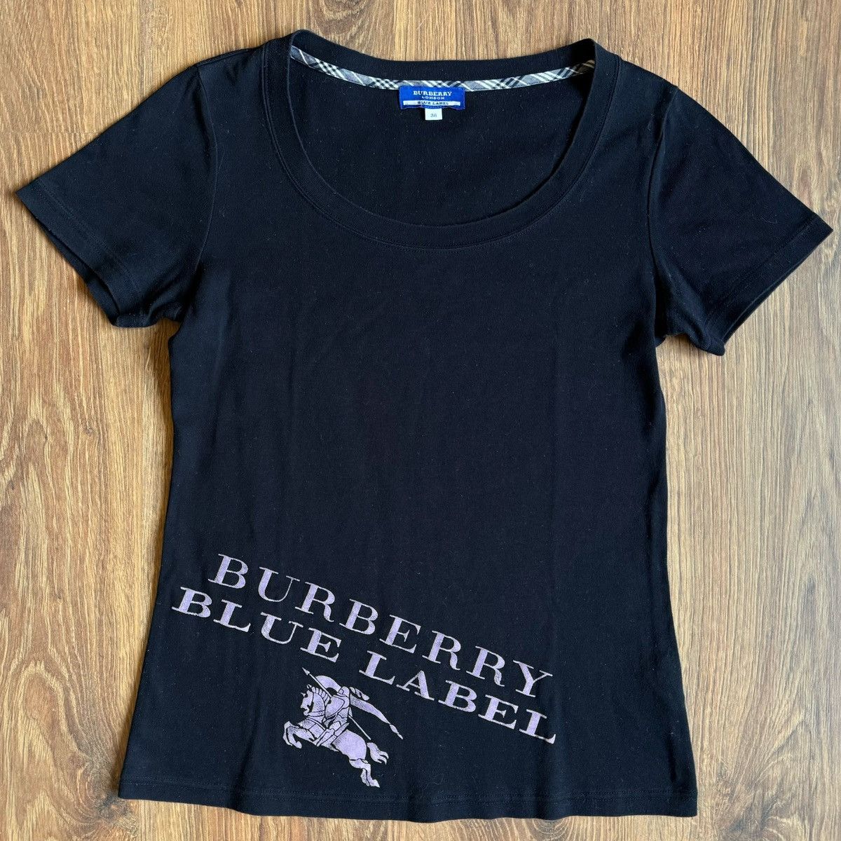 Burberry × Japanese Brand Burberry Blue Label T Shirt Vintage Only For Japan Big Logo Size XS / US 0-2 / IT 36-38 - 1 Thumbnail