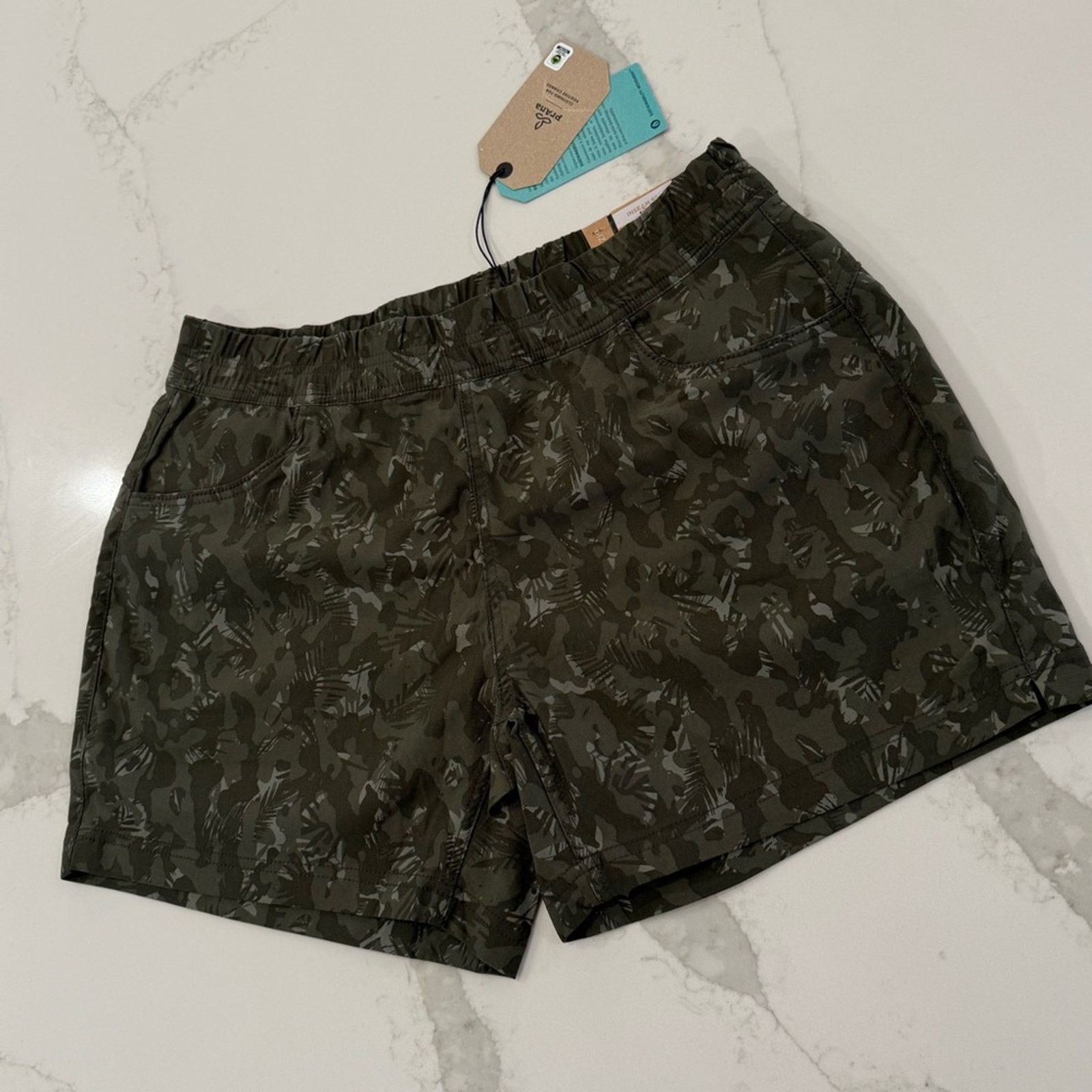 Prana Prana NWT Halle E-Waist Short II 5” Inseam Women’s 12 Camo Size 34" / US 12 / IT 48 - 2 Thumbnail