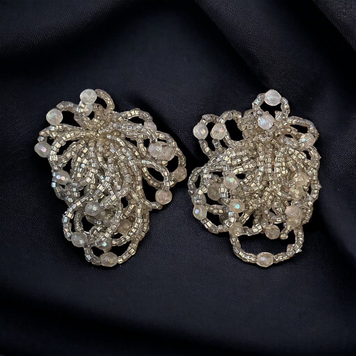 Vintage Vintage spiral loop bead clip on earrings Size ONE SIZE - 1 Thumbnail