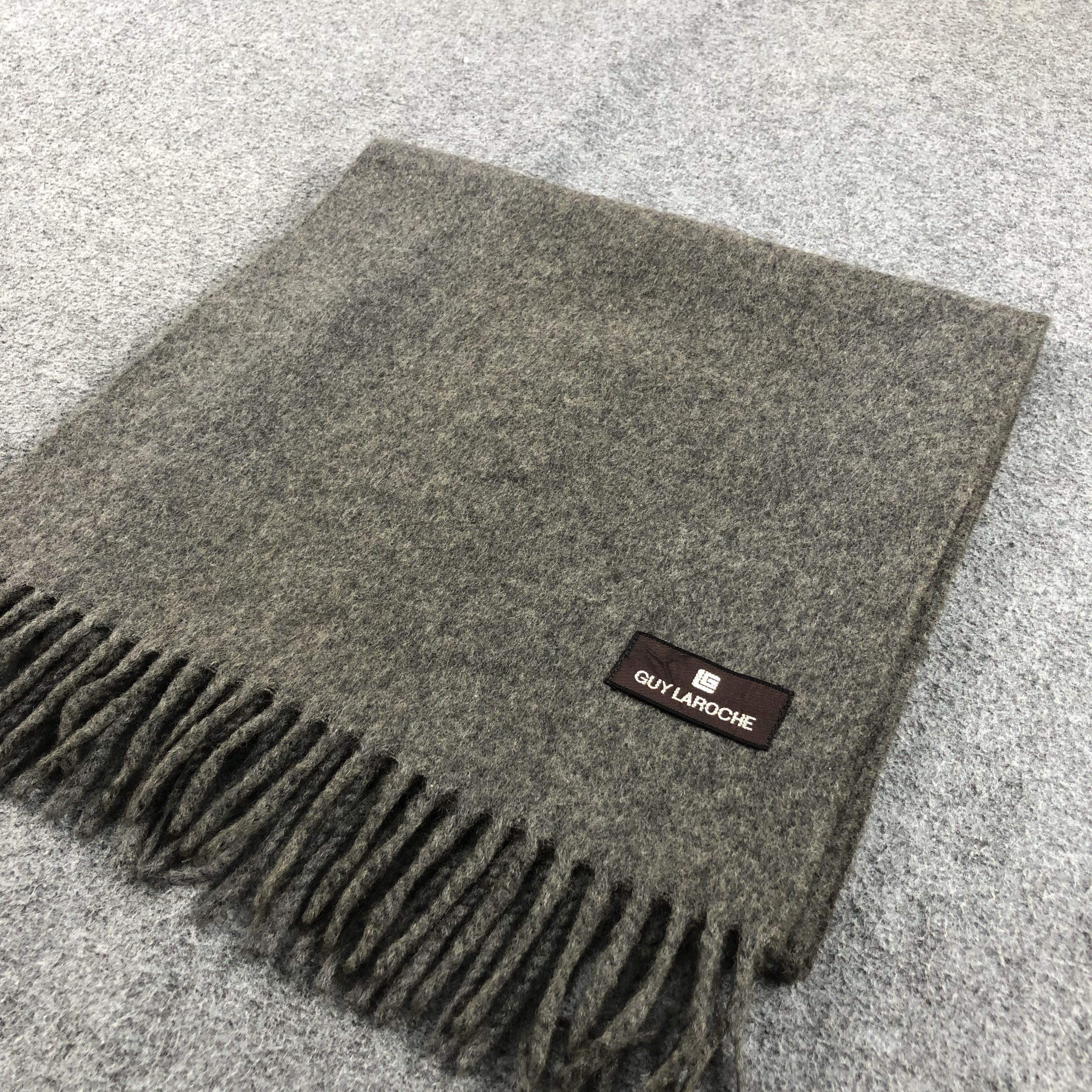 Guy Laroche Guy Laroche Cashmere Scarf Muffler V658 Size ONE SIZE - 3 Thumbnail