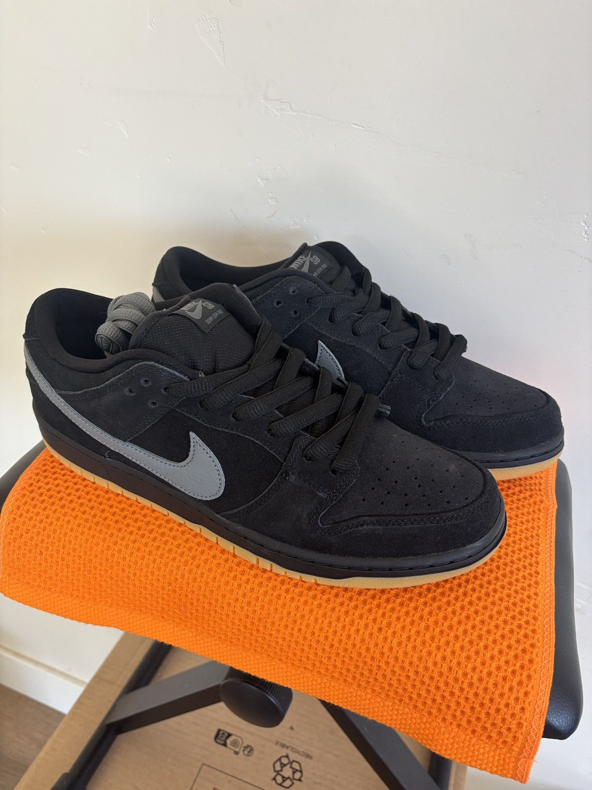 Nike SB Dunk Low Fog Black