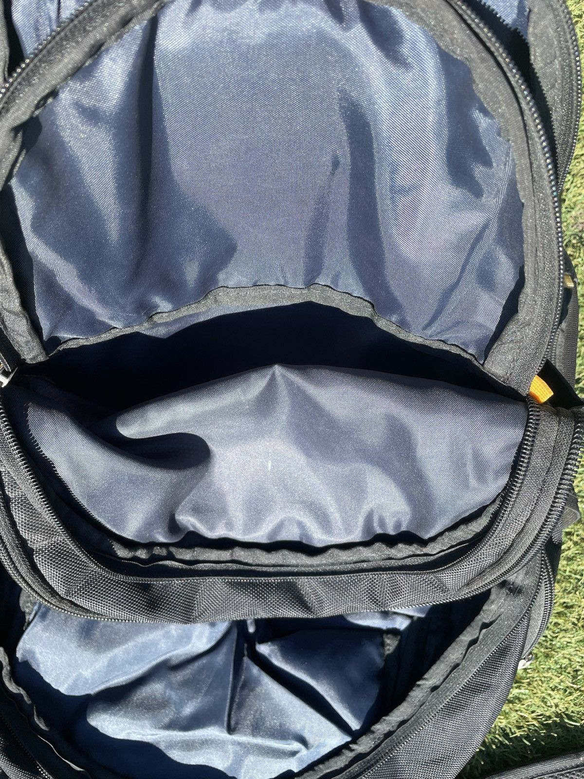 Other TARGUS Drifter II for 17" Laptop Backpack broken strap Size 30 - 5 Thumbnail