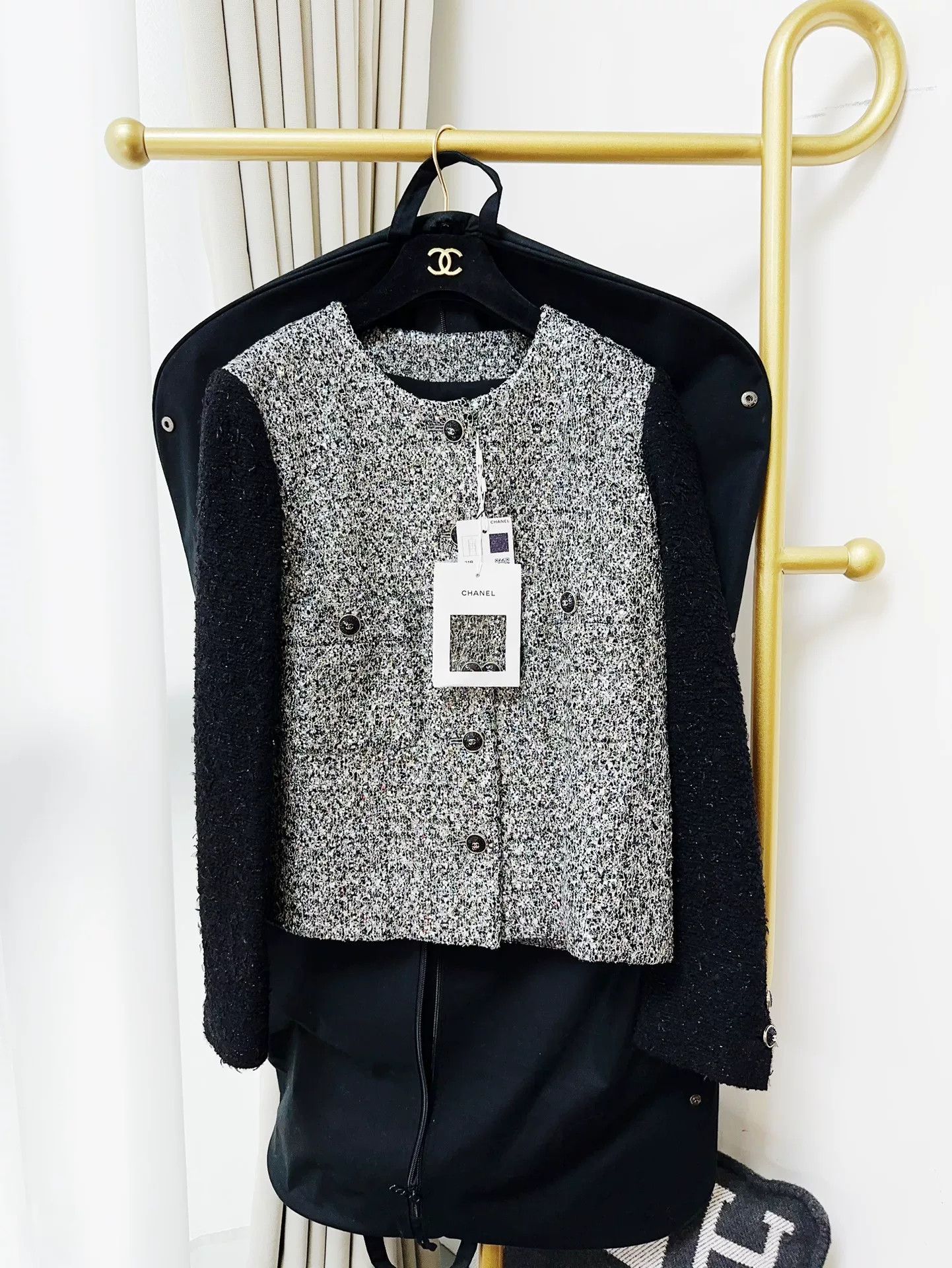 Chanel Chanel Silver Sequin Embroidered Black Coat Size US M / EU 48-50 / 2 - 1 Thumbnail