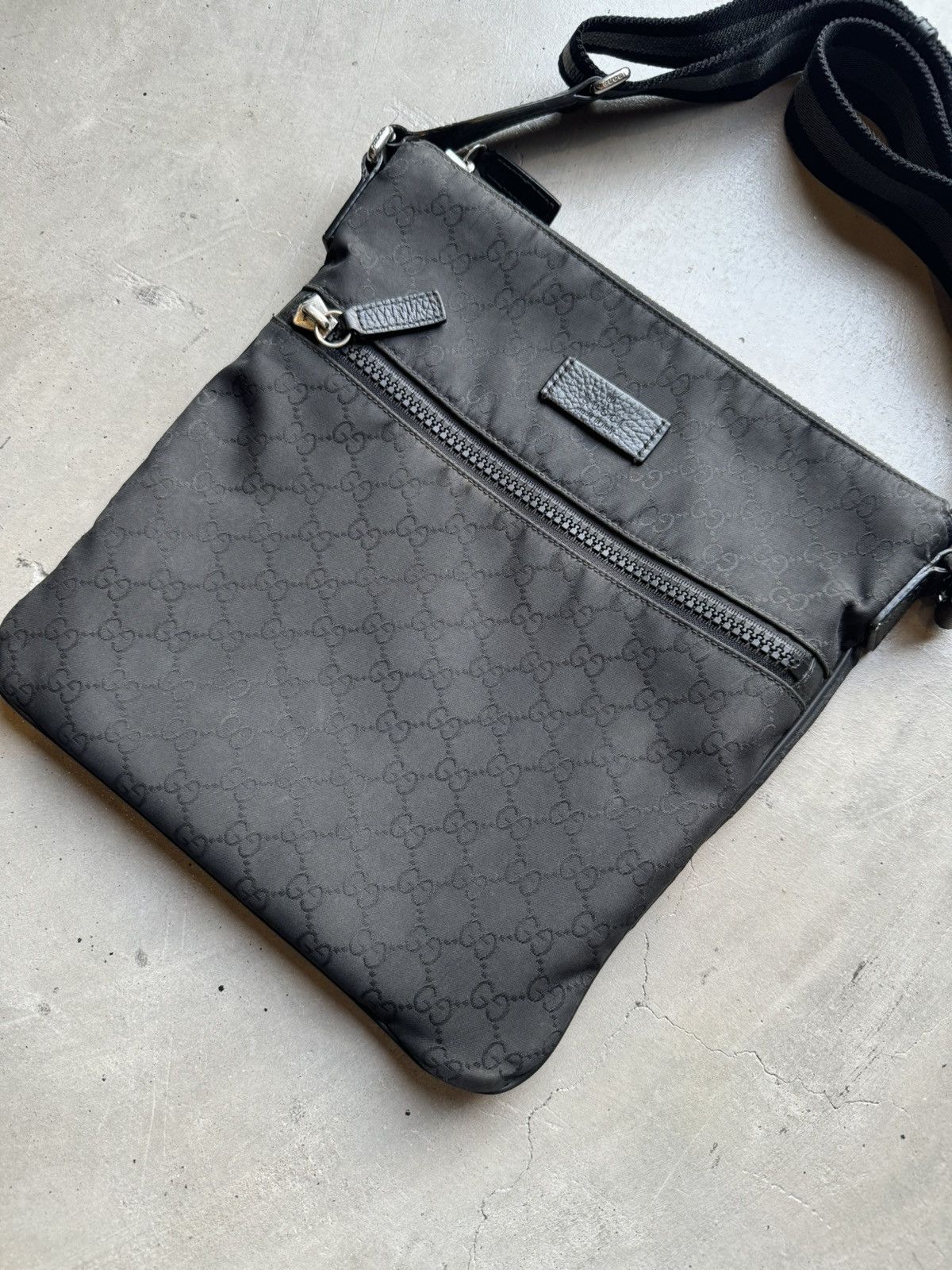 Gucci Gucci Black GG Nylon and Leather Messenger Bag Size ONE SIZE - 3 Thumbnail