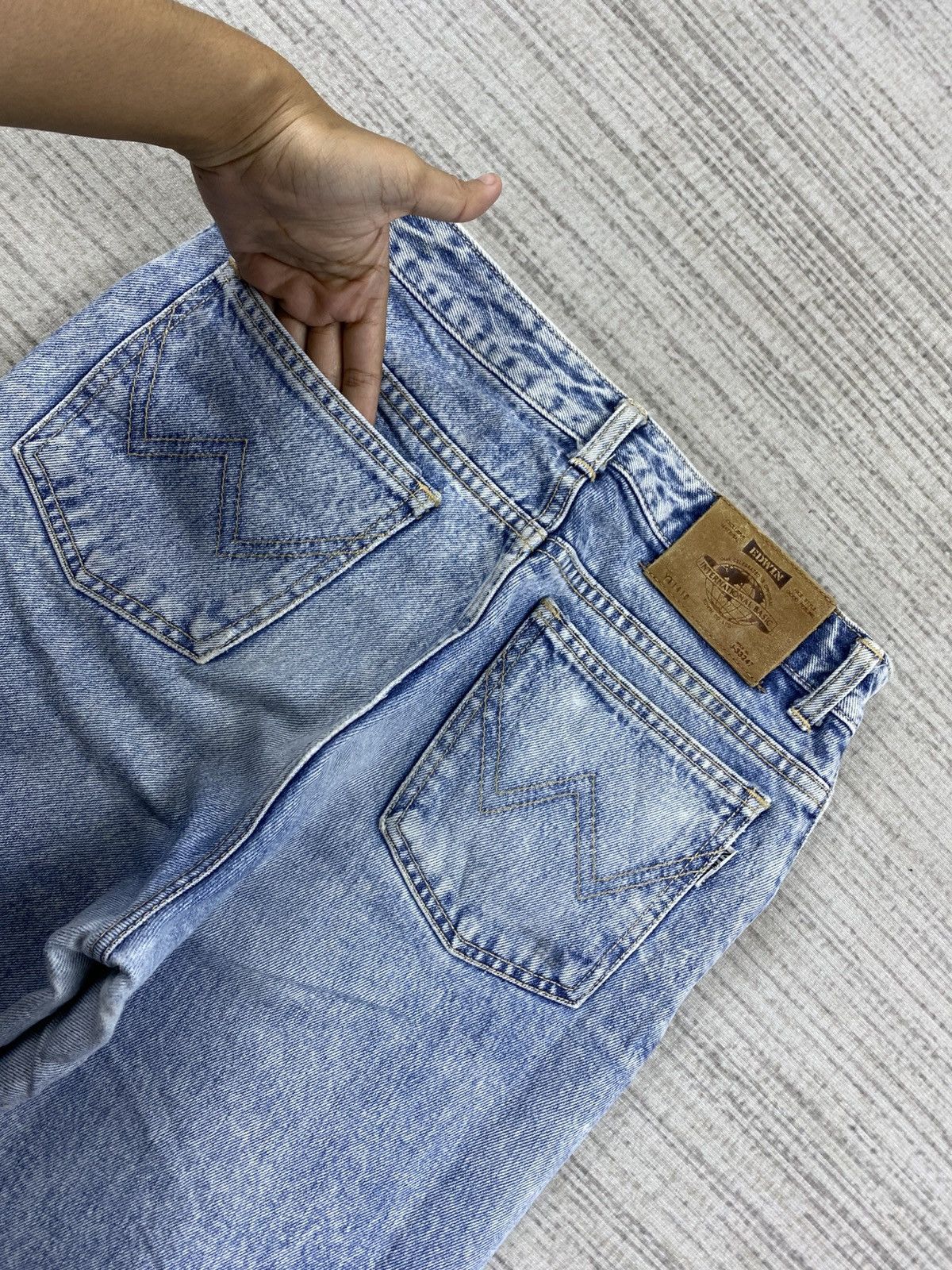 Edwin × Japanese Brand × Vintage Vintage 90s Edwin Japan Wash Blue Denim Jeans Size US 27 - 11 Thumbnail
