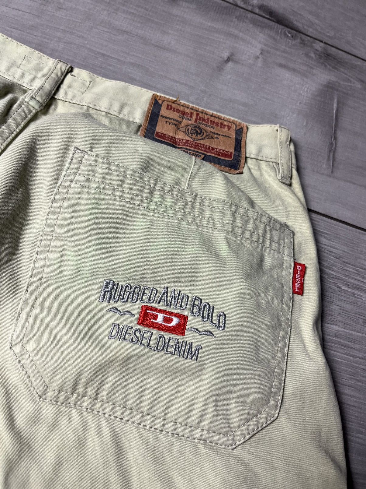 Diesel Diesel shorts cargo logo size 33 vintage Size US 33 - 7 Thumbnail