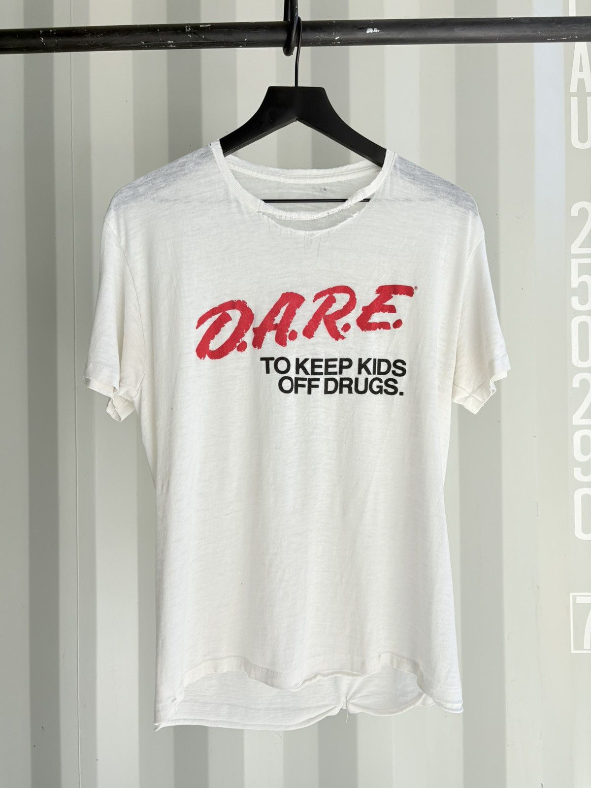 Vintage Dare Resist Drug Thrashed Distressed Faded Shirt Grunge Band Size US L / EU 52-54 / 3 - 4 Thumbnail