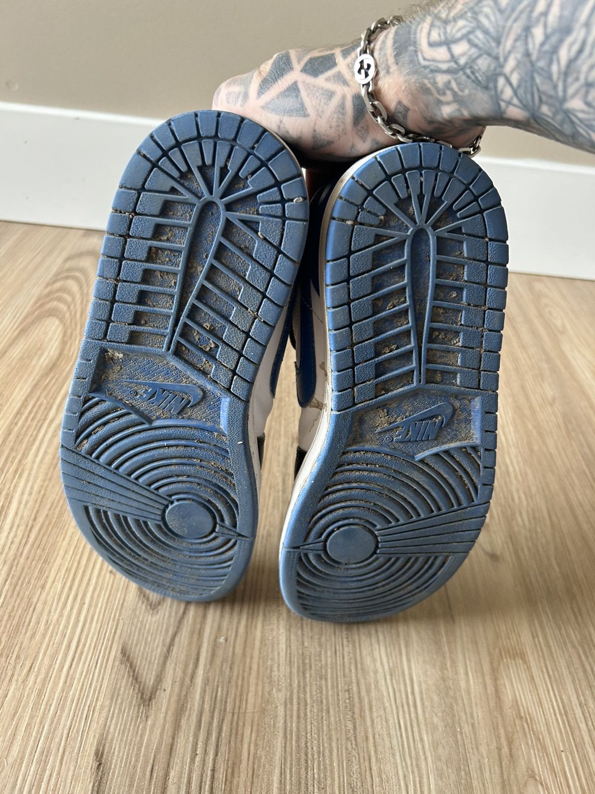 Jordan Brand Jordan 1 Low Alternate Royal Toe Size US 9 / EU 42 - 6 Thumbnail
