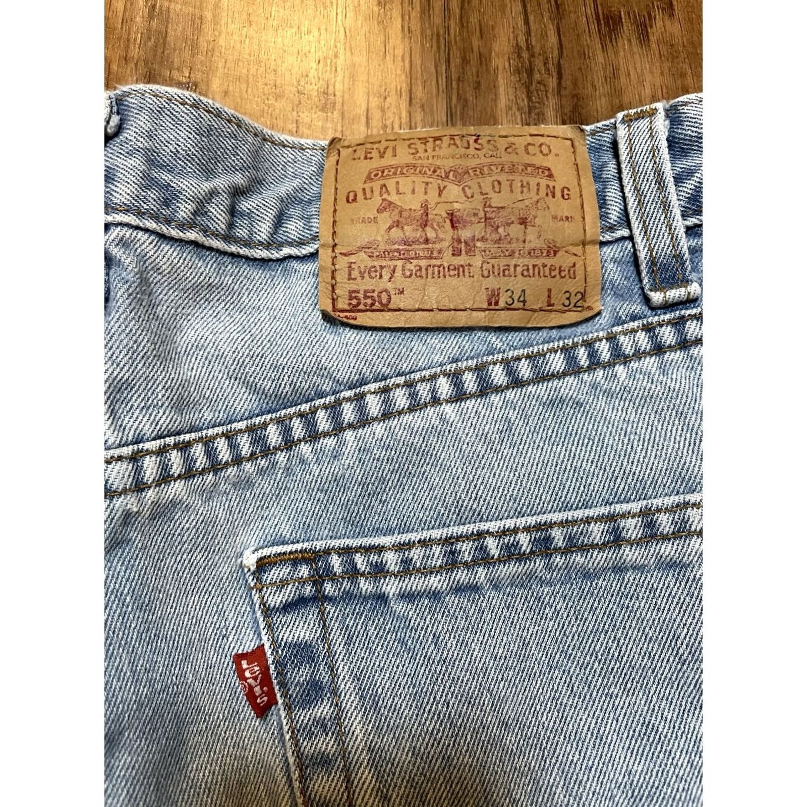 Levi's VINTAGE Levi's 550 Jeans Men 32x32 Blue Relaxed Fit 5-Pocket Denim Belt Loops 31 Inseam Medium Wash F572 Mens Size US 32 / EU 48 - 3 Thumbnail
