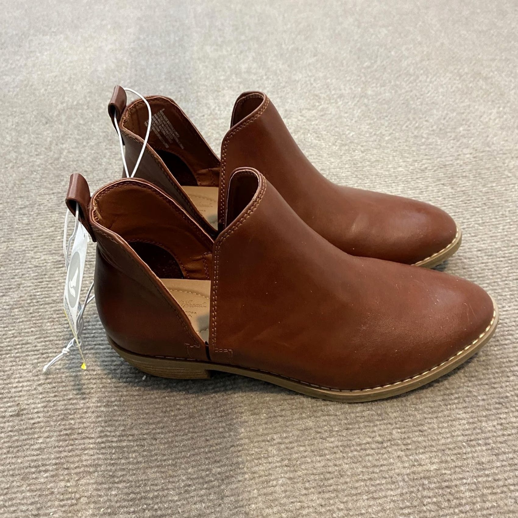 Vintage Universal Thread Boots Womens Size 6 Brown Faux Leather Memory Foam Booties Size US 6 / IT 36 - 2 Thumbnail