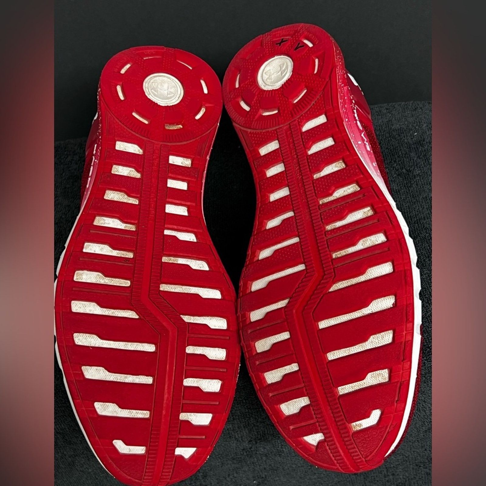 Under Armour Men's Under Armour HOVR Sonic 2 Wisconsin Badgers CLEAN RARE Size US 11.5 / EU 44-45 - 7 Thumbnail