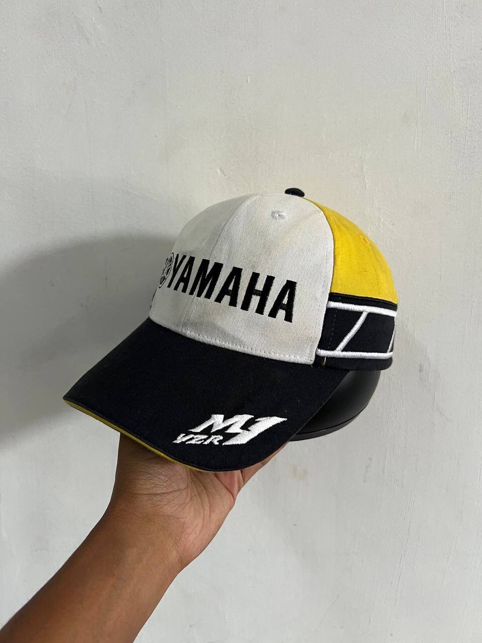 Yamaha Yamaha M1 YZR Kenny Roberts Hat Size ONE SIZE - 2 Thumbnail
