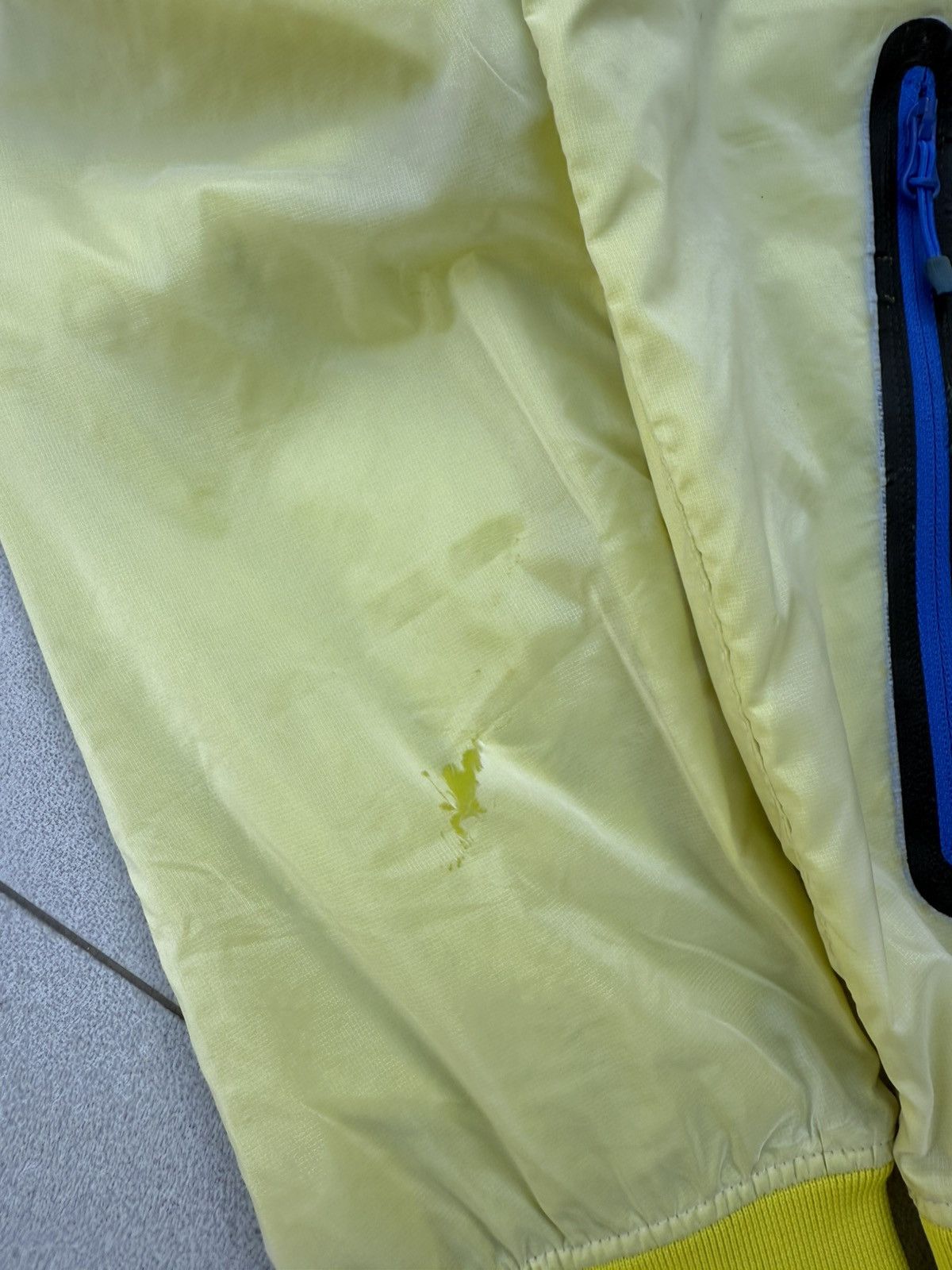 Nike 90’s NIKE RARE SWOOSH LOGO Y2K RETROVINTAGE ZIP NYLON JACKET Size US M / EU 48-50 / 2 - 5 Thumbnail