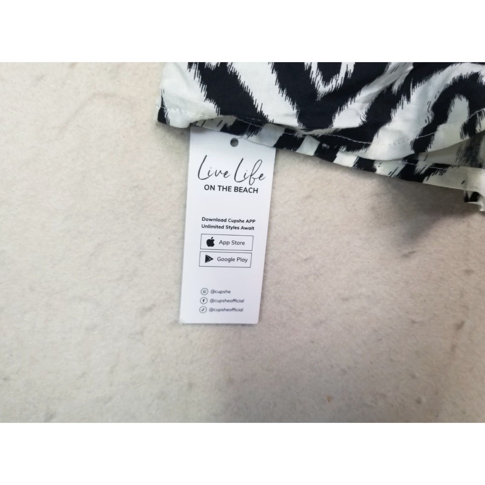 Vintage Cupshe One Piece Black White Swimdress Women's L NWT Size Large swimsuit dress Size L / US 10 / IT 46 - 6 Thumbnail