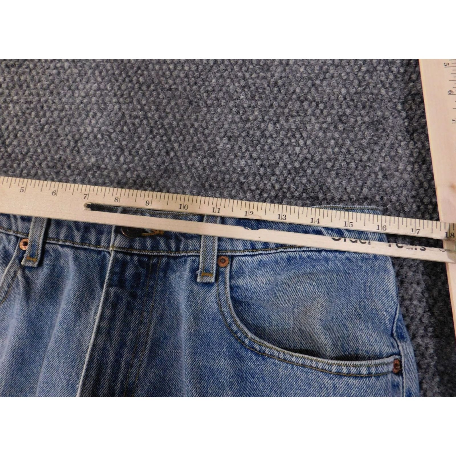 Levi's VINTAGE Levi's 560 Jeans Mens 34x34 Blue Relaxed Fit Denim Distressed Workwear 90s Mens Size US 34 / EU 50 - 5 Thumbnail