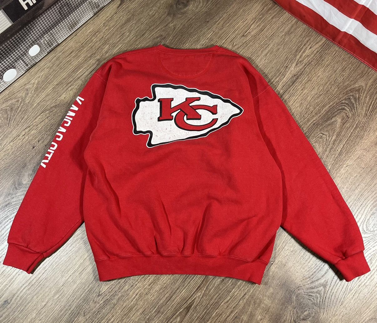 Vintage Vintage 1995NFLP Kansas City Chiefs Sweatshirt Size US L / EU 52-54 / 3 - 10 Thumbnail
