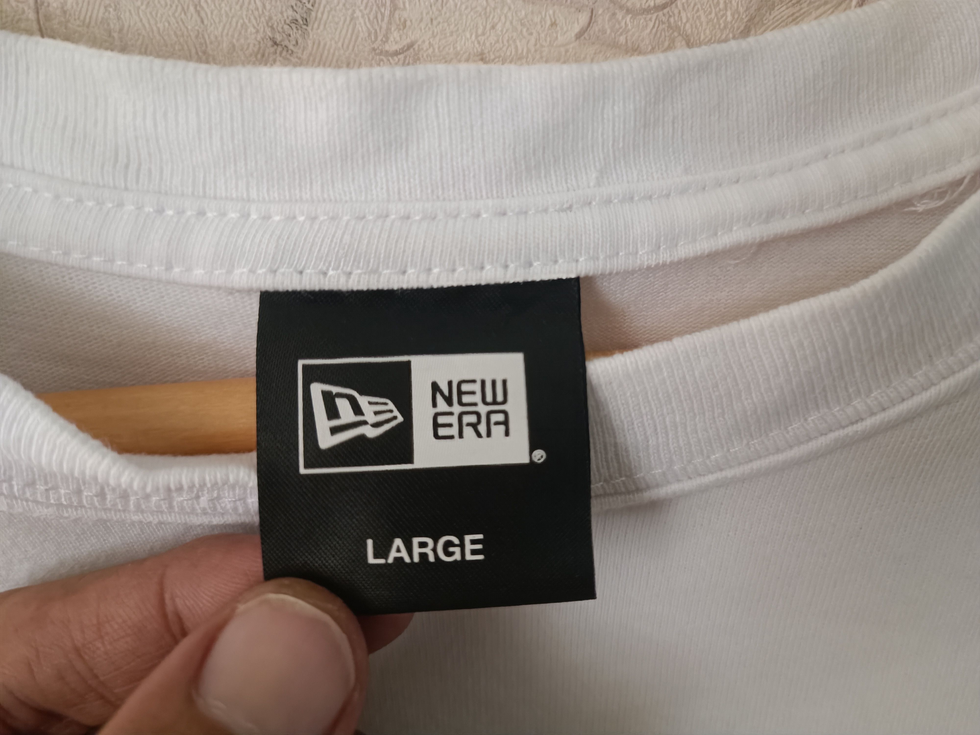 New Era ♦️New Era Spell Out Logo T Shirt Size US L / EU 52-54 / 3 - 6 Thumbnail