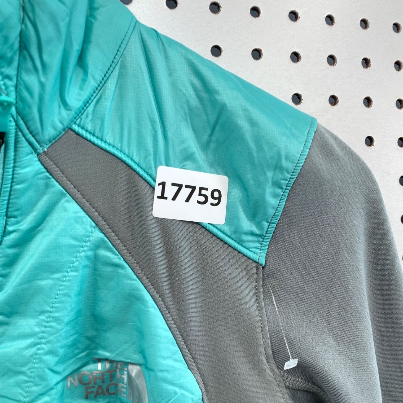 The North Face The North Face Womens Lightweight Jacket Teal Gray Medium Primaloft 8X25 Ladies fits 8X25 Womens Size M / US 6-8 / IT 42-44 - 7 Thumbnail