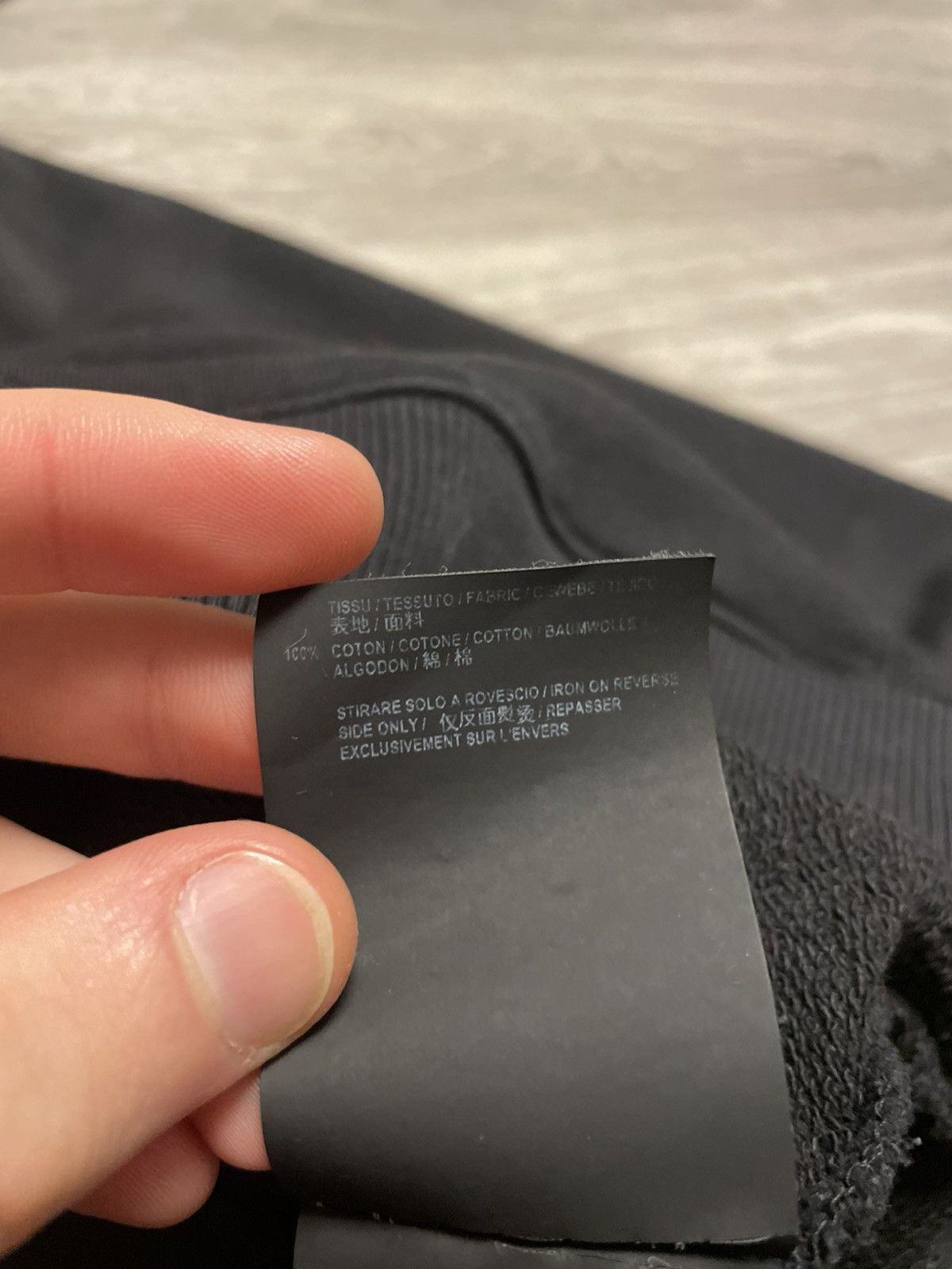 Saint Laurent Paris 2018 Saint Laurent Paris Black Center Logo Hoodie Size US L / EU 52-54 / 3 - 16 Thumbnail