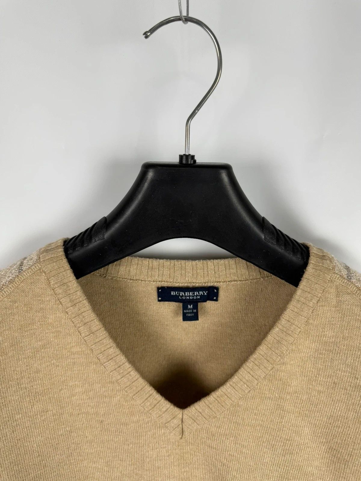 Burberry Burberry Vintage Men Pullover Cotton V-Neck Italy size M Size US M / EU 48-50 / 2 - 4 Thumbnail