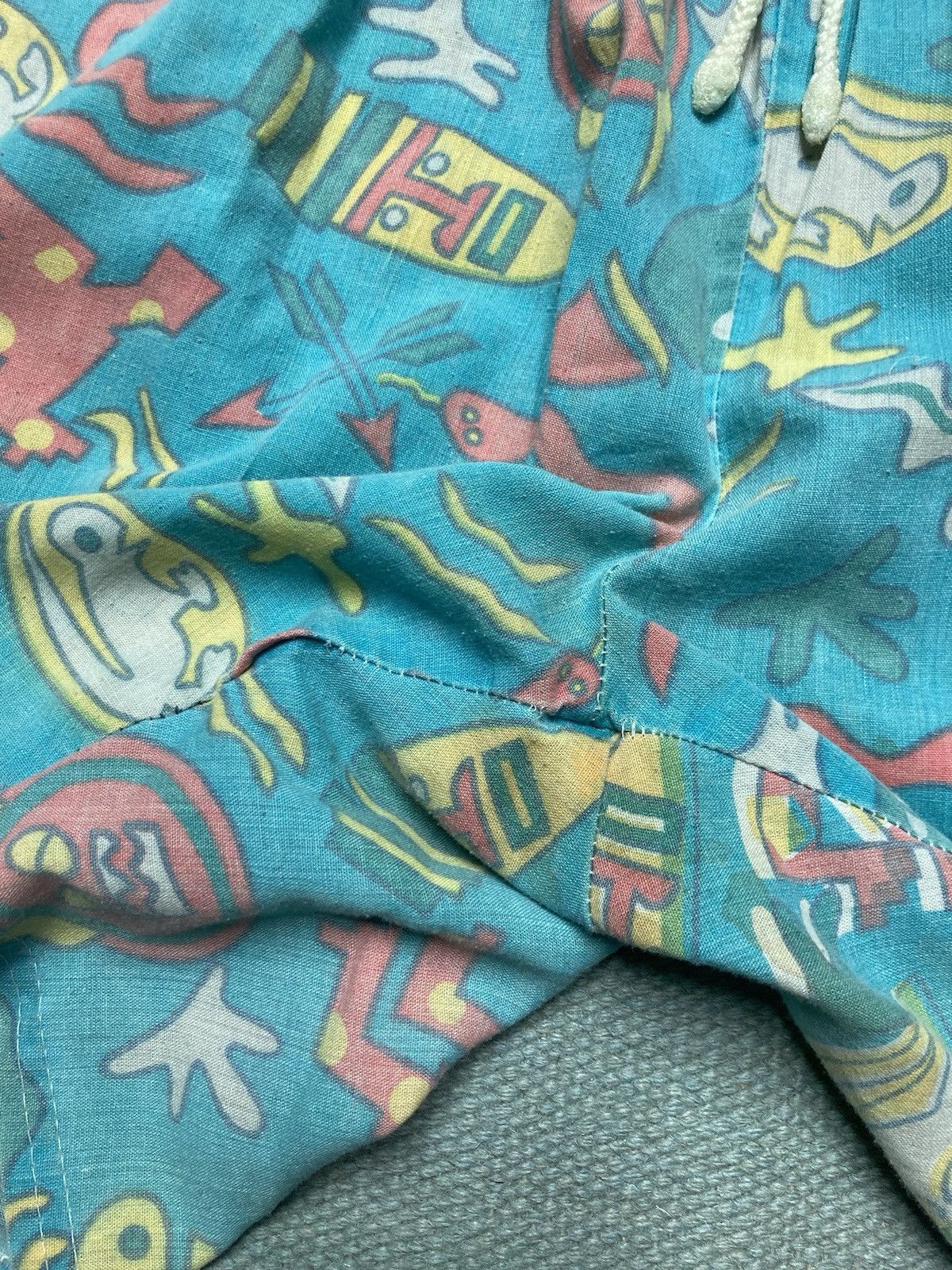 Vintage Vtg lightweight cotton shorts Keith haring pop art print M Size US 32 / EU 48 - 3 Thumbnail