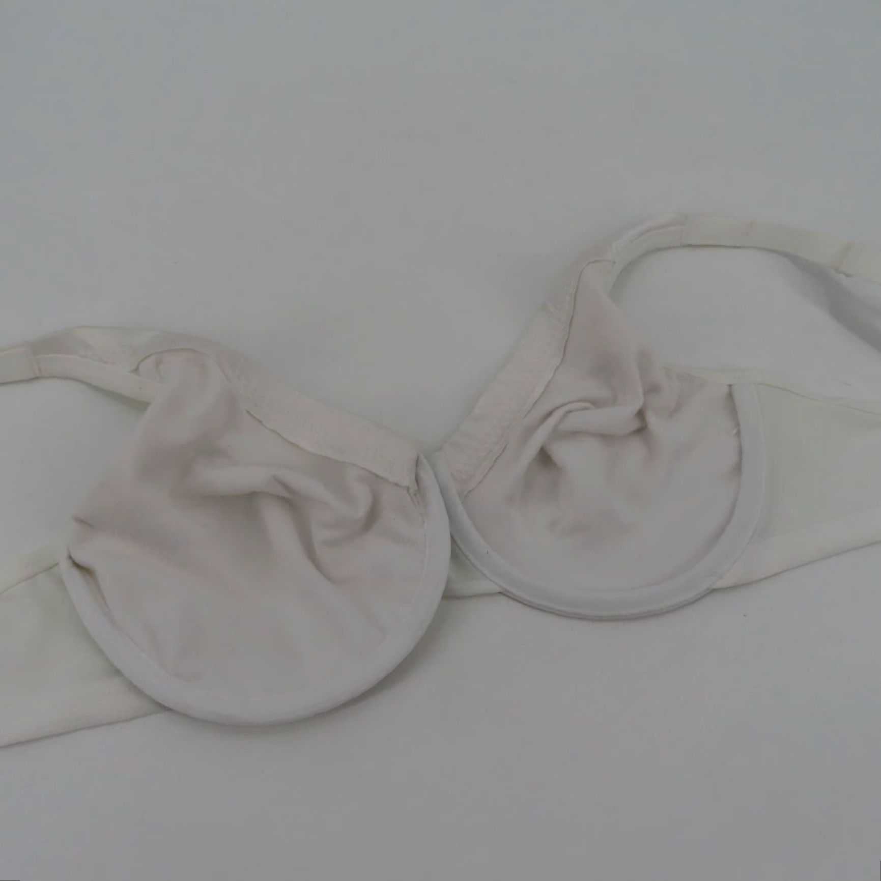 Vintage Olga Bra 36D Signature Support Underwire T-Shirt Bra White Size ONE SIZE - 7 Thumbnail