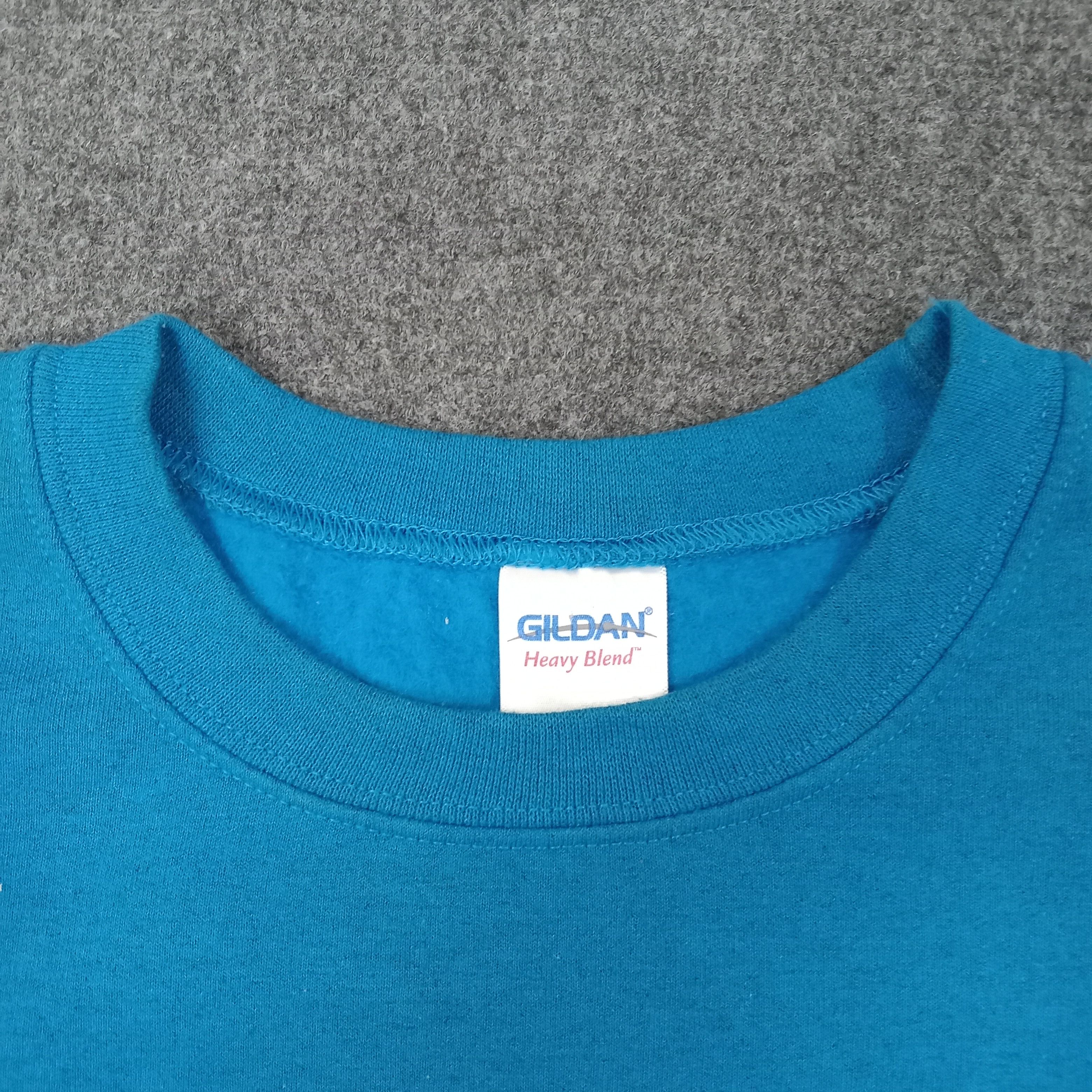 Vintage Christmas Gildan Heavy Blend Sweatshirt C255N17 Size US M / EU 48-50 / 2 - 3 Thumbnail