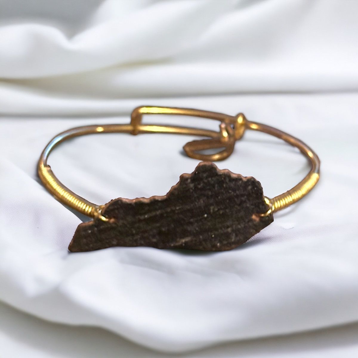 Other Kansas cut out state gold tone adjustable bangle bracelet Size ONE SIZE - 1 Thumbnail