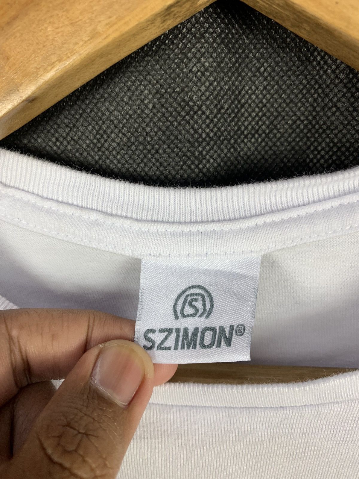 Japanese Brand Steals! The Galapagos Szimon The Beatles Spoof Tee Size US S / EU 44-46 / 1 - 5 Thumbnail