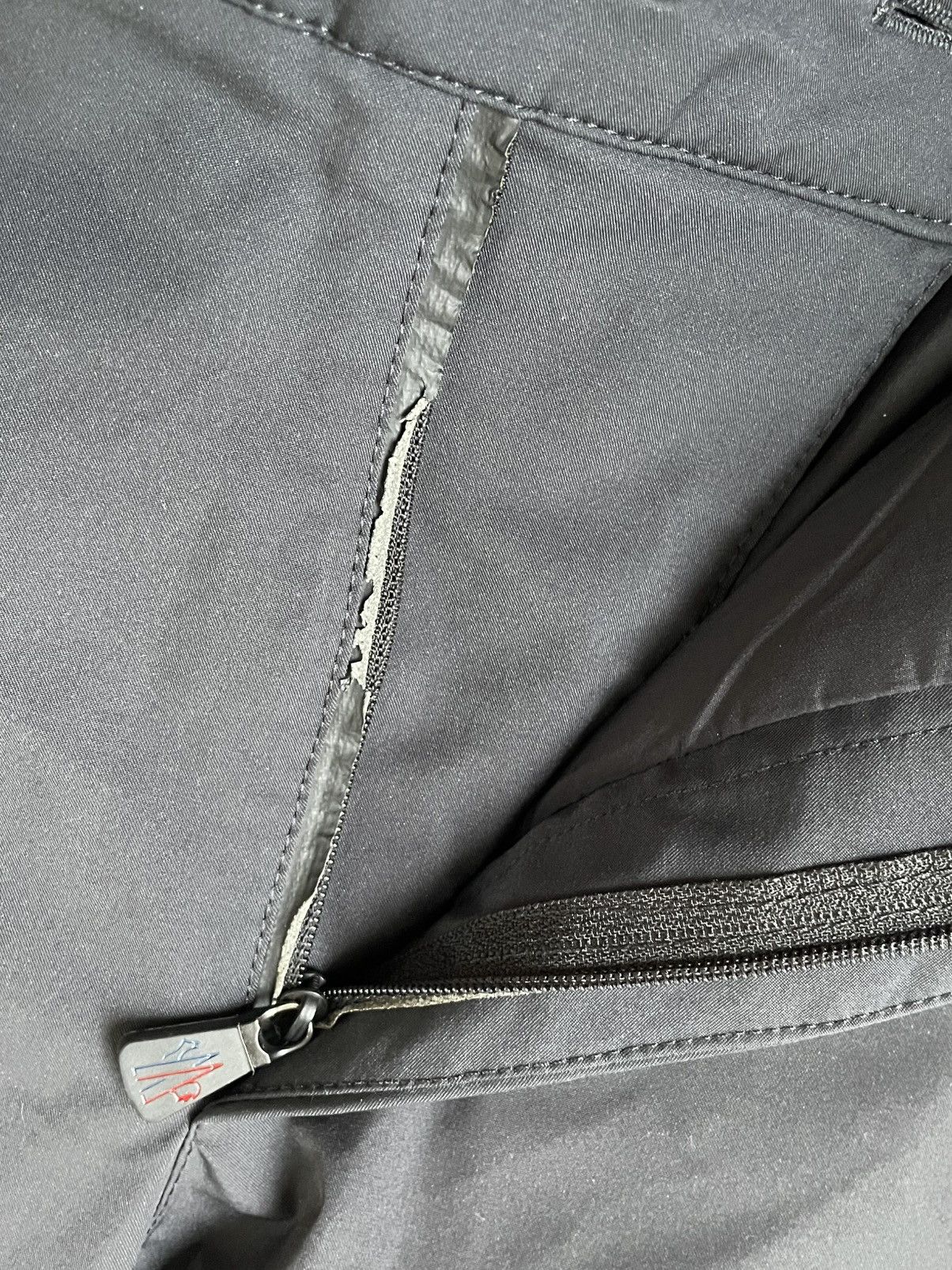 Moncler Grenoble Moncler Grenoble Black Nylon Ski Pants Men's Size US 34 / EU 50 - 16 Thumbnail