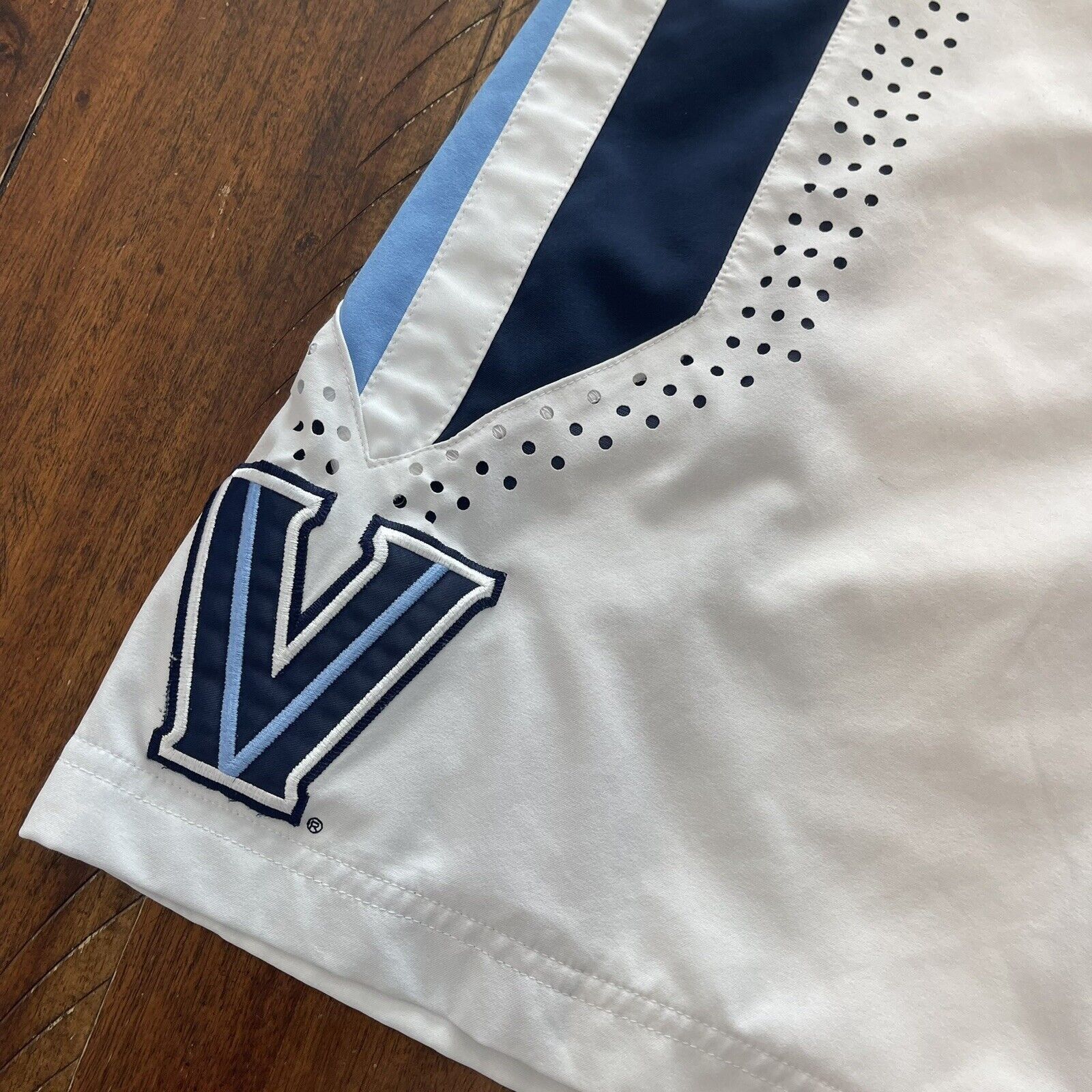 Nike Nike Villanova Wildcats Basketball Shorts Medium Authentic Size US 30 / EU 46 - 3 Thumbnail