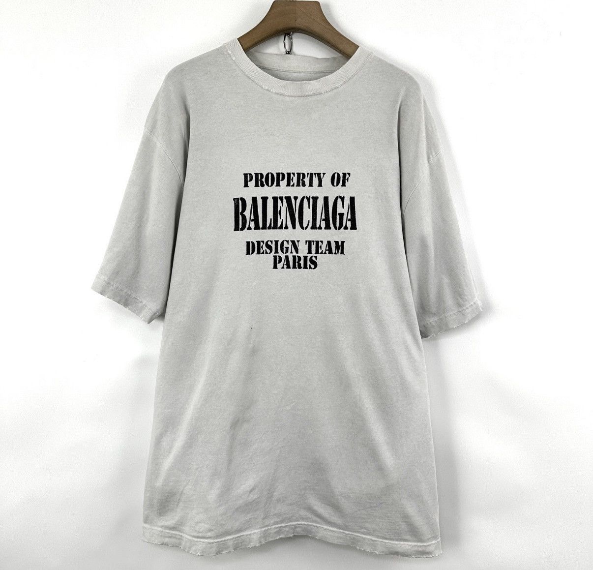 Balenciaga Balenciaga / Men's Grey Logo Print Short Sleeve K12 Size US XL / EU 56 / 4 - 1 Thumbnail