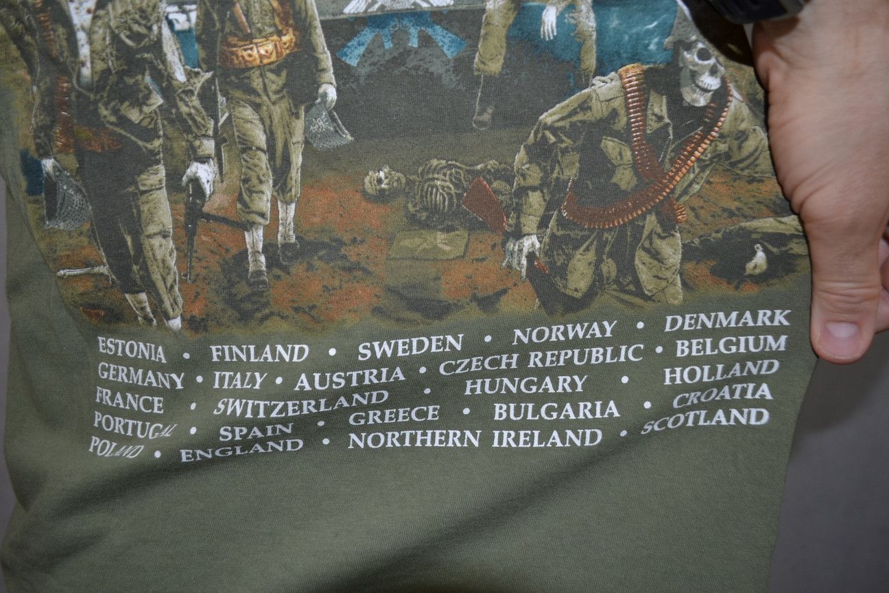 Band Tees Iron Maiden Legacy Of The Beast 2018 Tour T-Shirt tee Size US XL / EU 56 / 4 - 5 Thumbnail