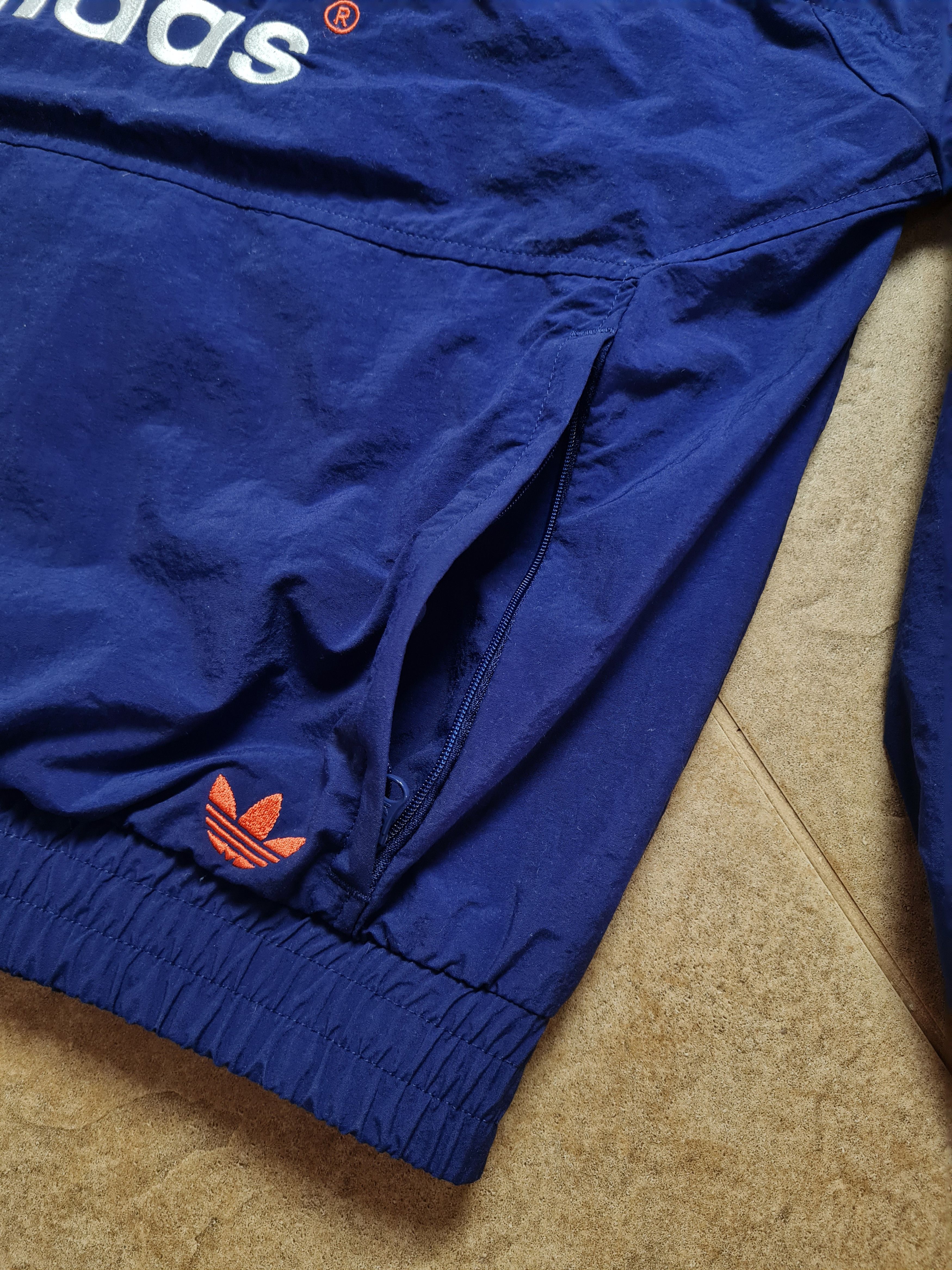 Adidas Vintage Adidas Originals mens Archive Woven Track Top Size US S / EU 44-46 / 1 - 18 Thumbnail